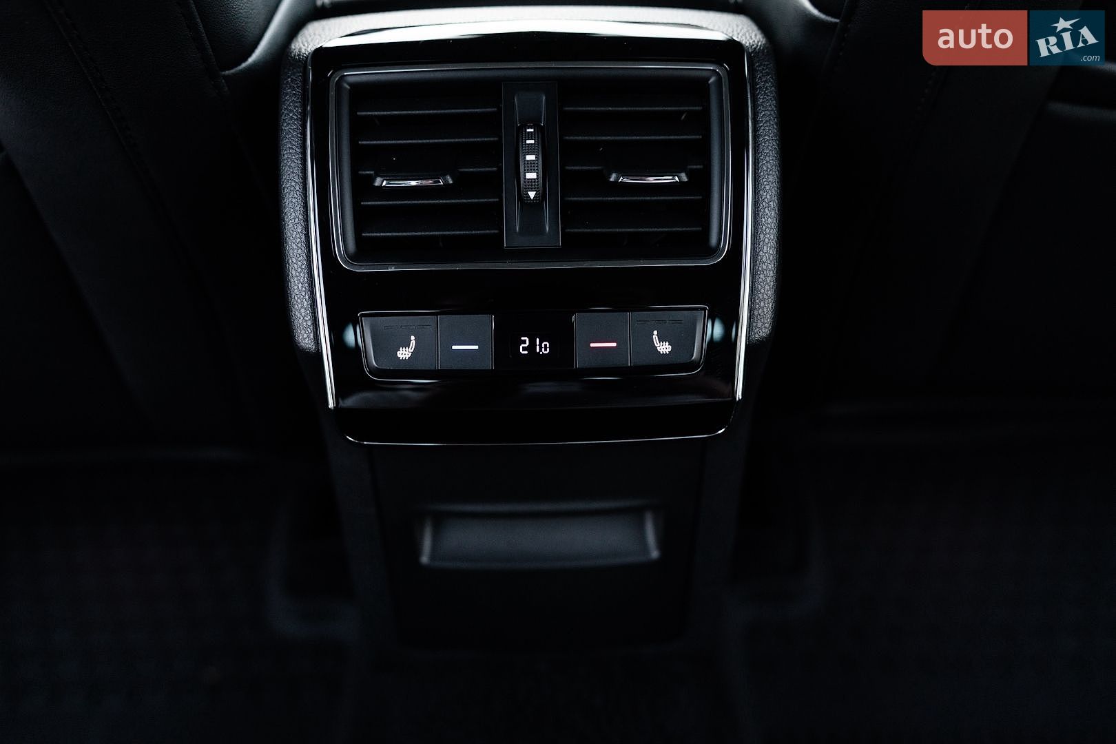 Skoda Superb 2021 VIN TMBCR7NP2M7079315 фото оголошення 76 з 118