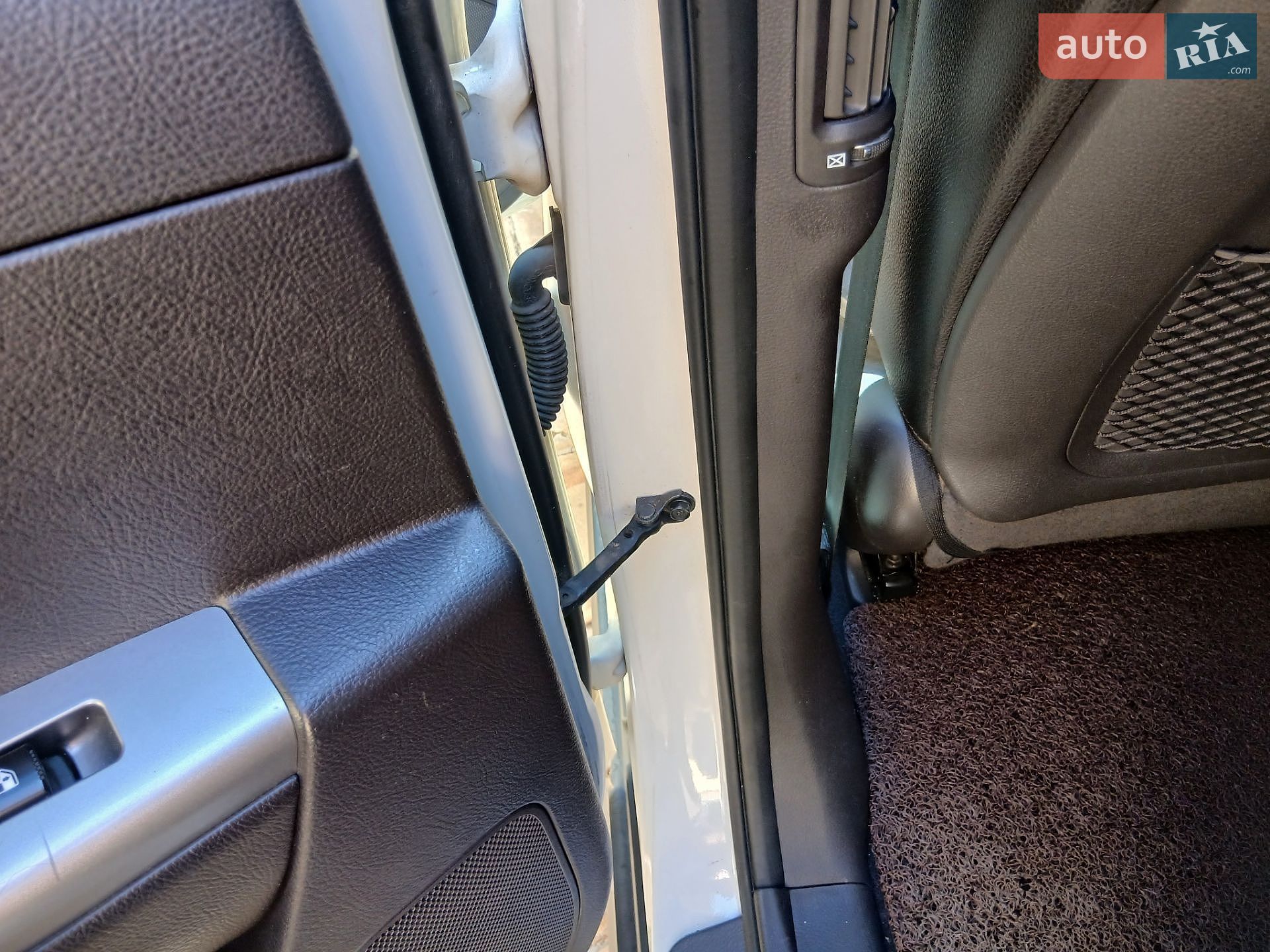 Hyundai Santa FE 2009 VIN KMHSJ81UBAU534701 фото оголошення 29 з 33