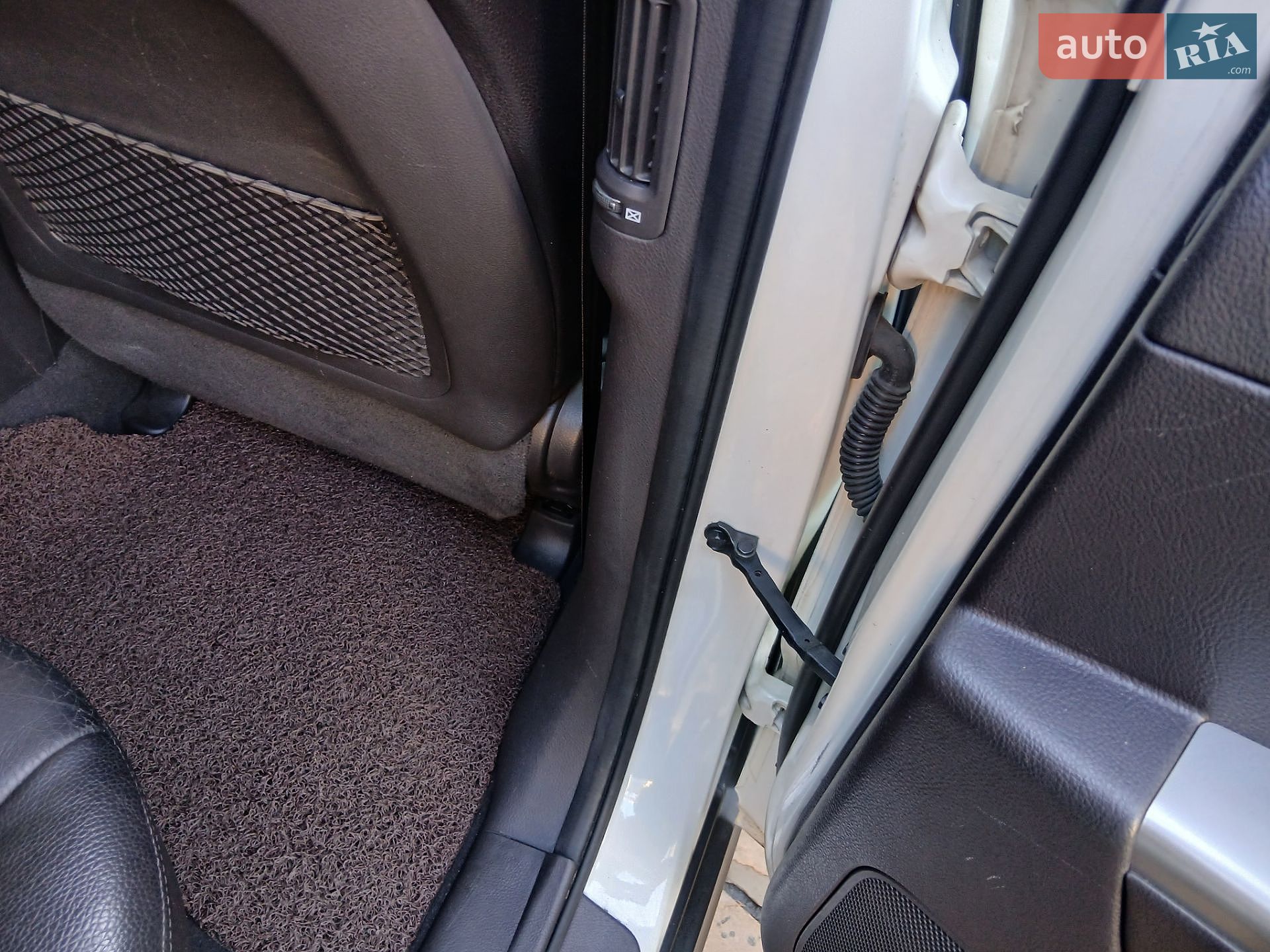 Hyundai Santa FE 2009 VIN KMHSJ81UBAU534701 фото оголошення 32 з 33