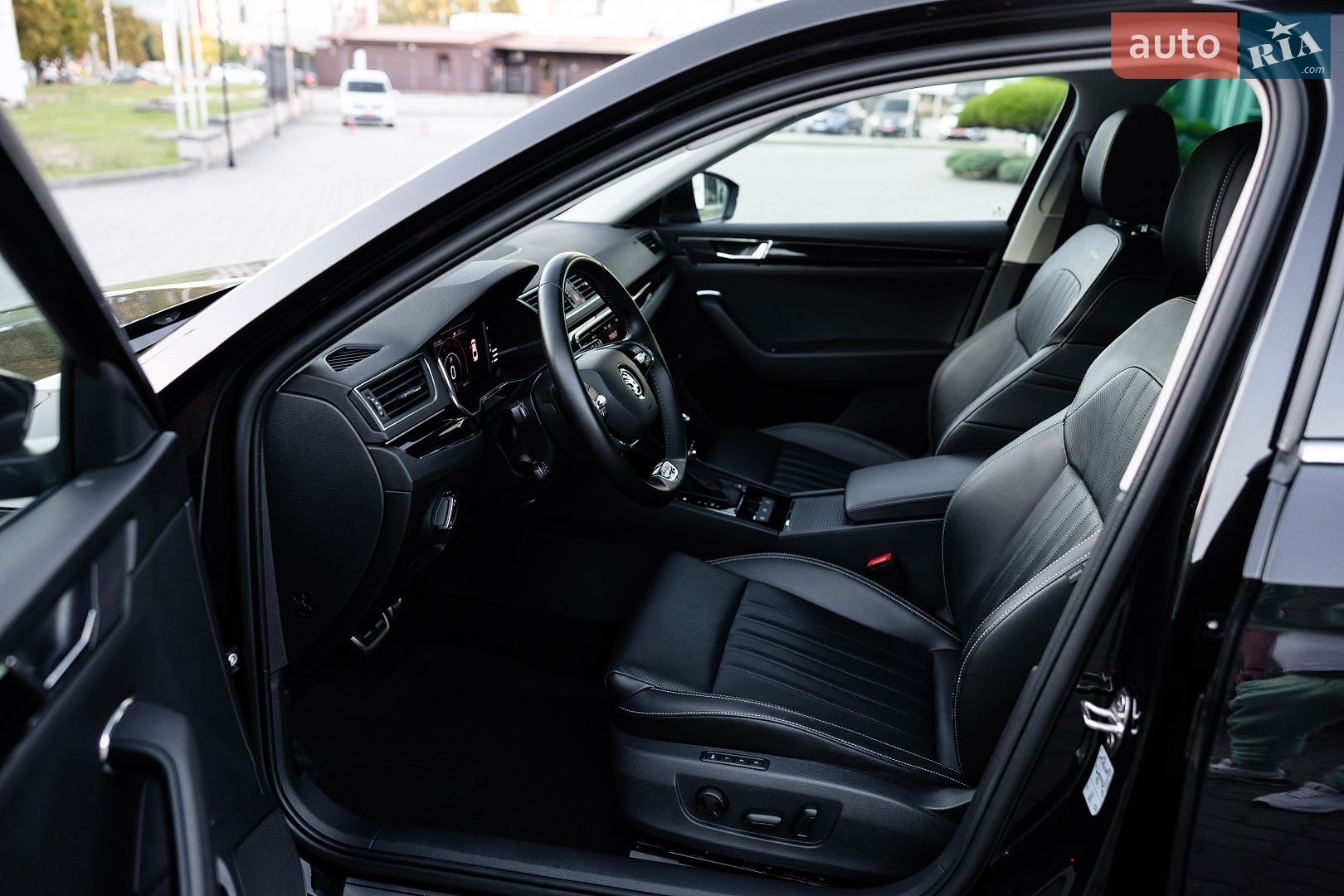 Skoda Superb 2021 VIN TMBCR7NP2M7079315 фото оголошення 18 з 118