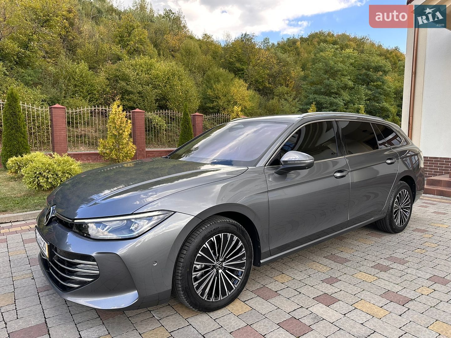 Volkswagen Passat 2025 VIN WVWZZZCJ4RD018870 фото оголошення 4 з 76