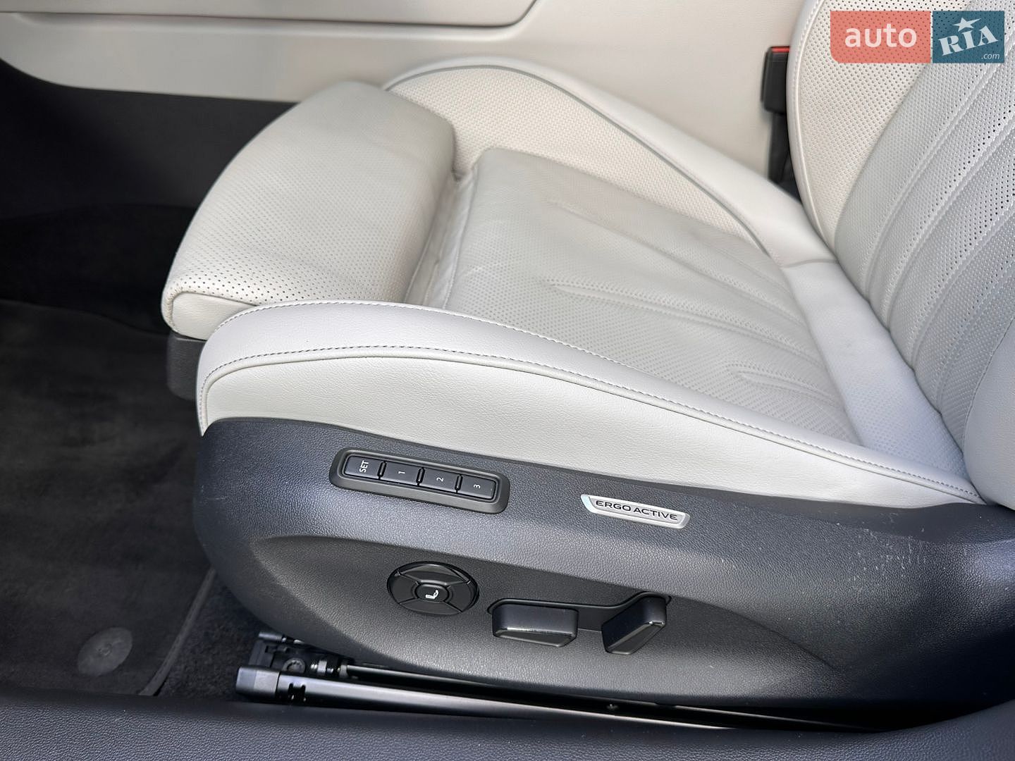 Volkswagen Passat 2025 VIN WVWZZZCJ4RD018870 фото оголошення 34 з 76
