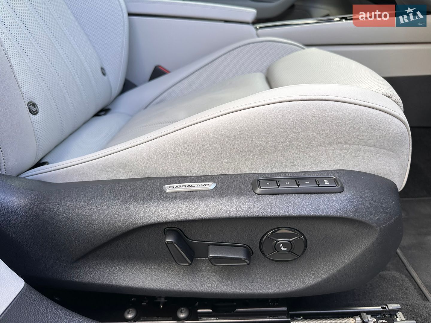 Volkswagen Passat 2025 VIN WVWZZZCJ4RD018870 фото оголошення 53 з 76