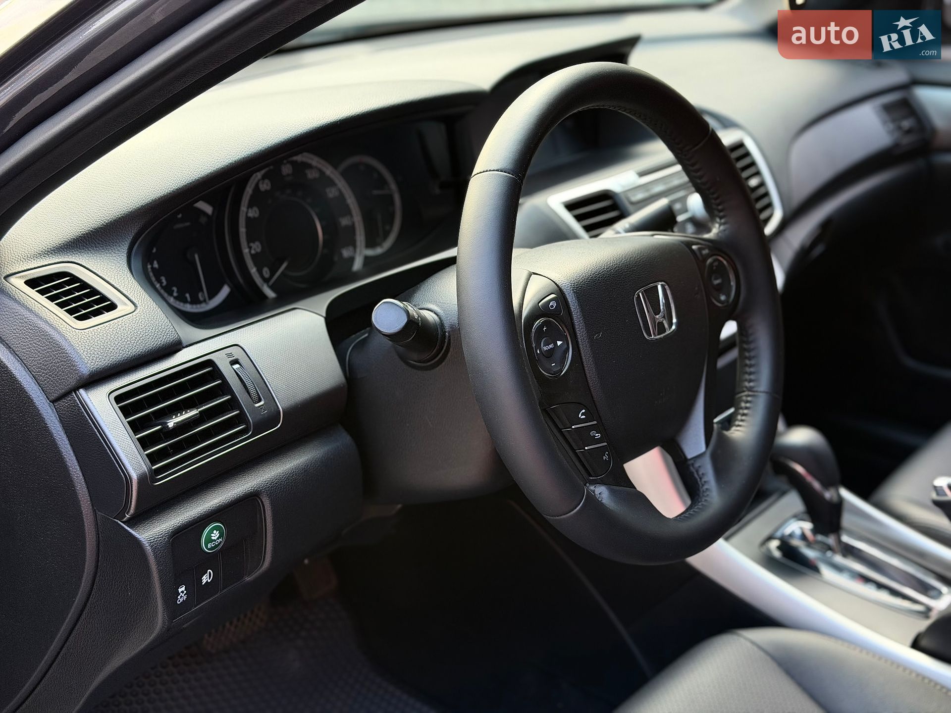Honda Accord 2015 VIN 1HGCR2F32FA149692 фото оголошення 17 з 24
