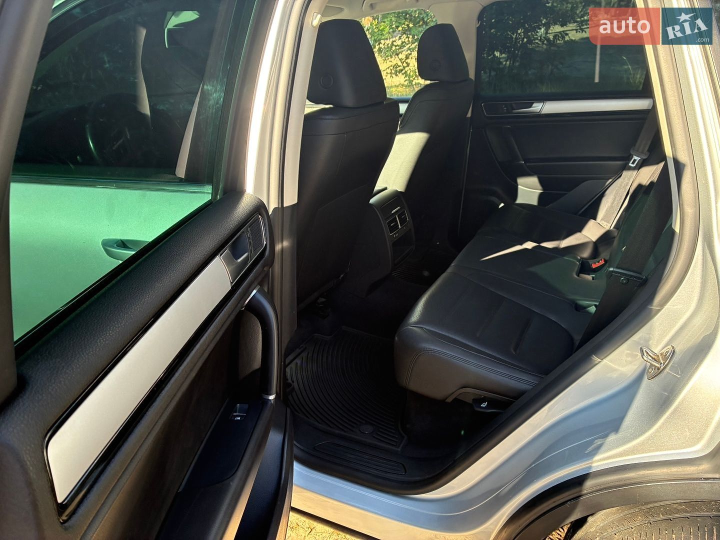 Volkswagen Touareg 2015 VIN WVGEP9BP7GD002472 фото оголошення 15 з 23