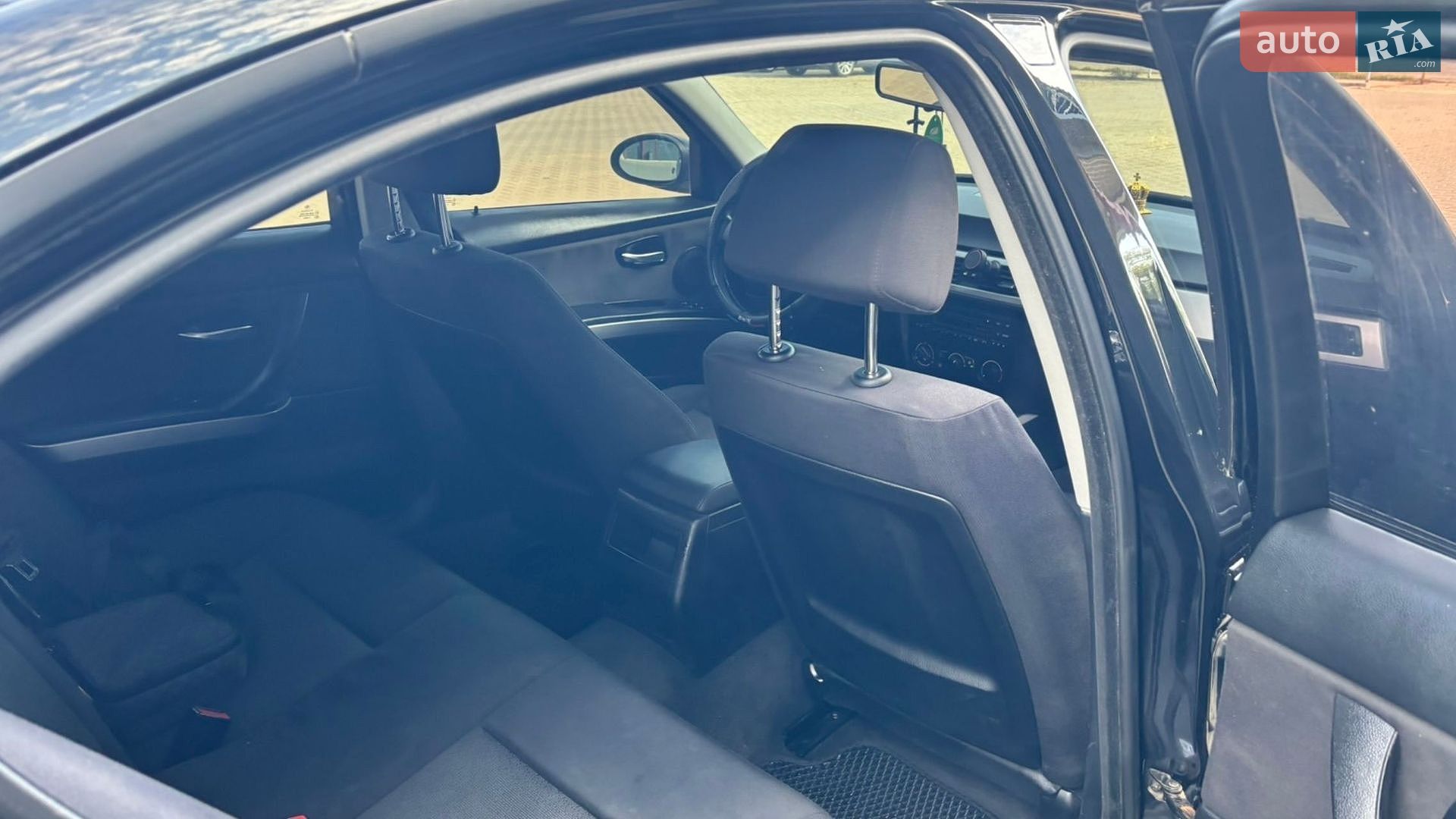 BMW 3 Series 2005 VIN WBAVA71000VA36445 фото оголошення 9 з 13