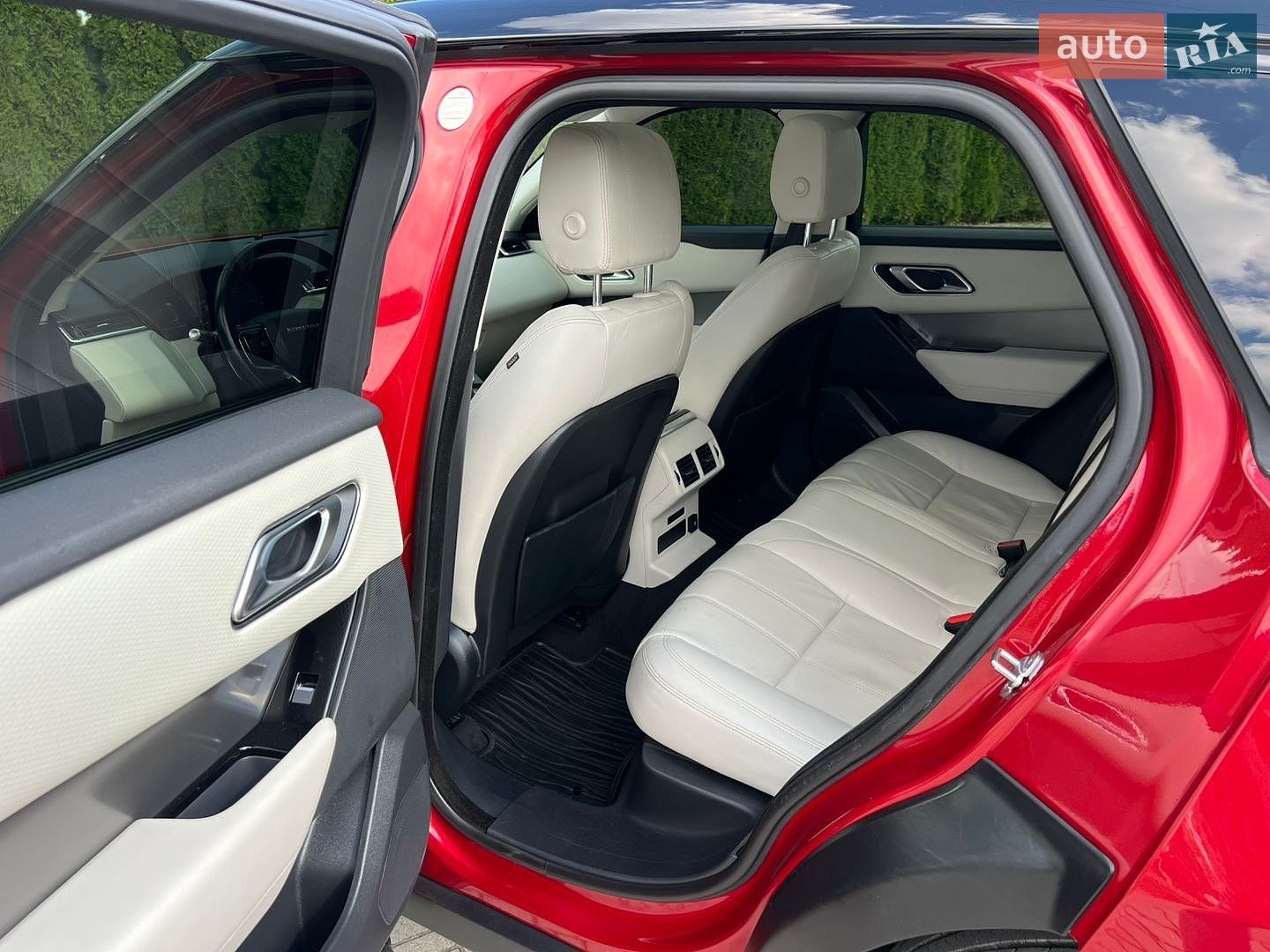 Land Rover Range Rover Velar 2021 VIN SALYJ2EX0MA305766 фото оголошення 32 з 72