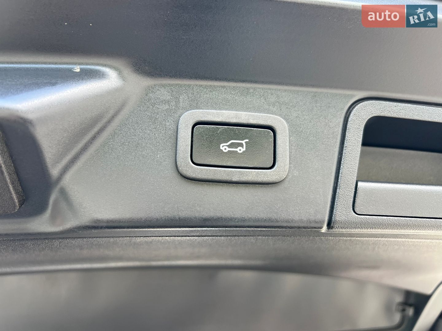 Land Rover Range Rover Velar 2021 VIN SALYJ2EX0MA305766 фото оголошення 46 з 72
