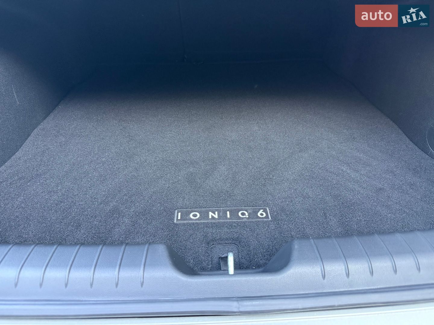 Hyundai Ioniq 6 2023 VIN KMHM34AA4PA041769 фото оголошення 17 з 28