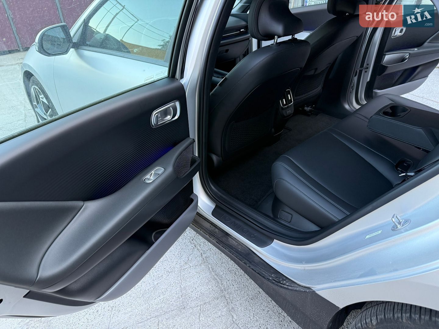 Hyundai Ioniq 6 2023 VIN KMHM34AA4PA041769 фото оголошення 19 з 28