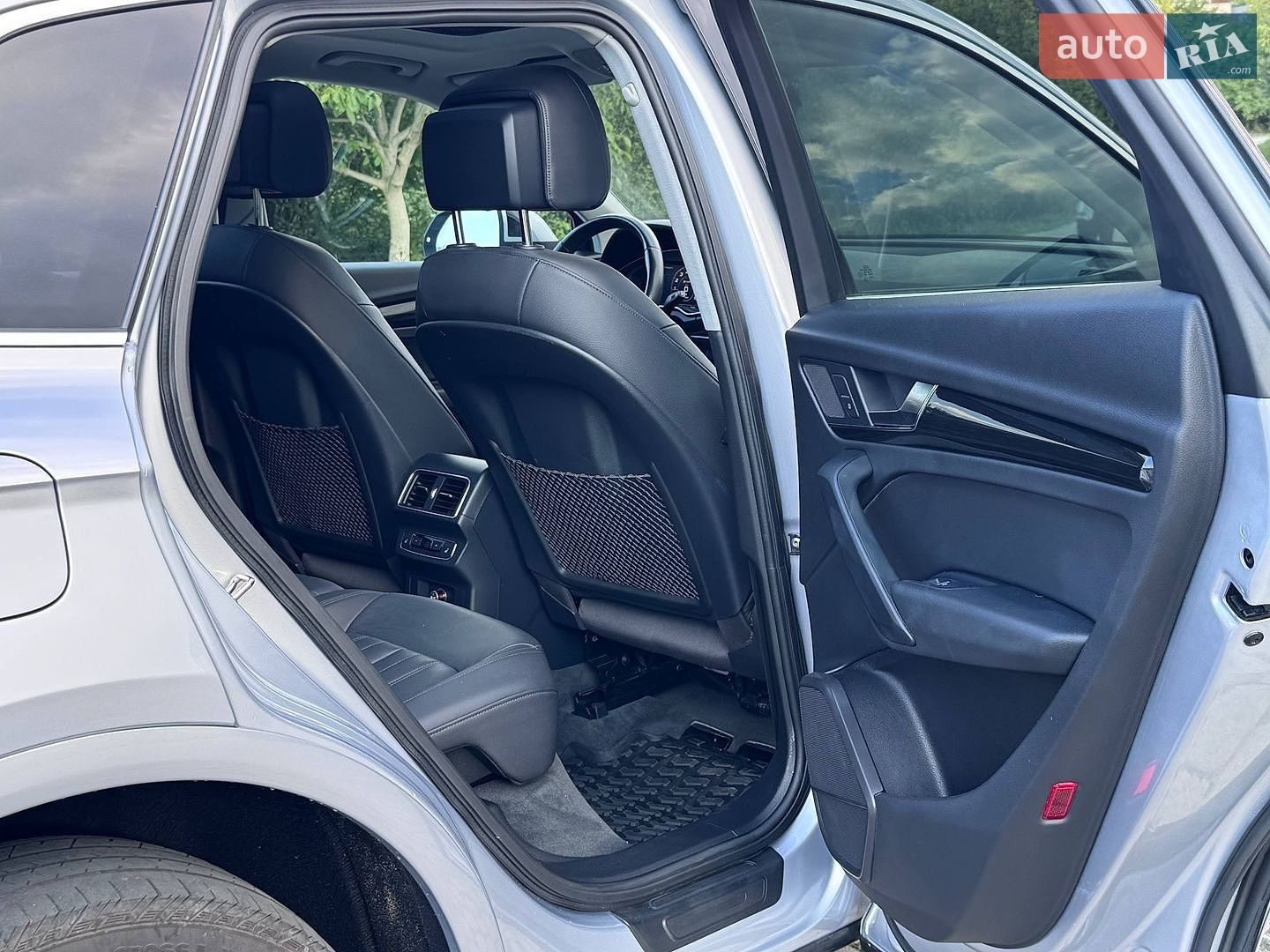 Audi Q5 2018 VIN WA1BNAFY4J2238074 фото оголошення 24 з 35