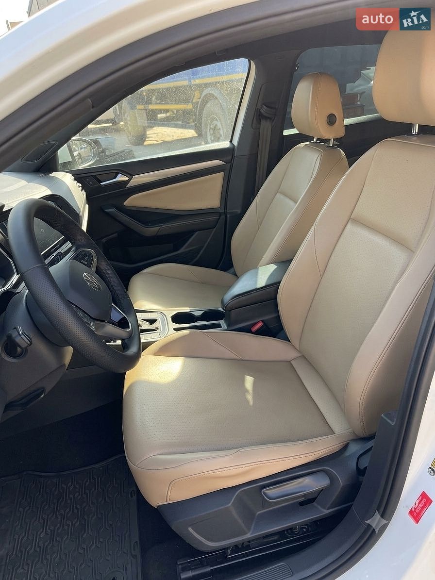 Volkswagen Jetta 2023 VIN 3VWBM7BU0PM055798 фото оголошення 5 з 14