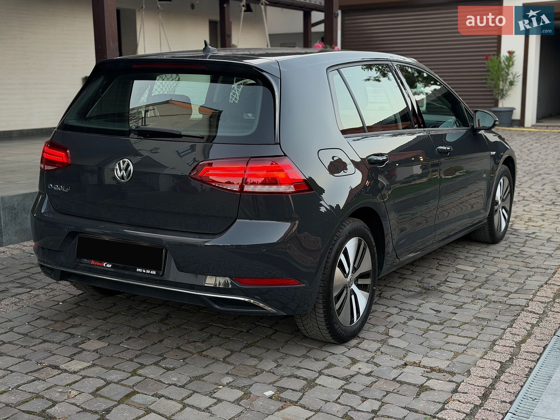 Volkswagen e-Golf 2020 VIN WVWZZZAUZLW912295 фото оголошення 8 з 27