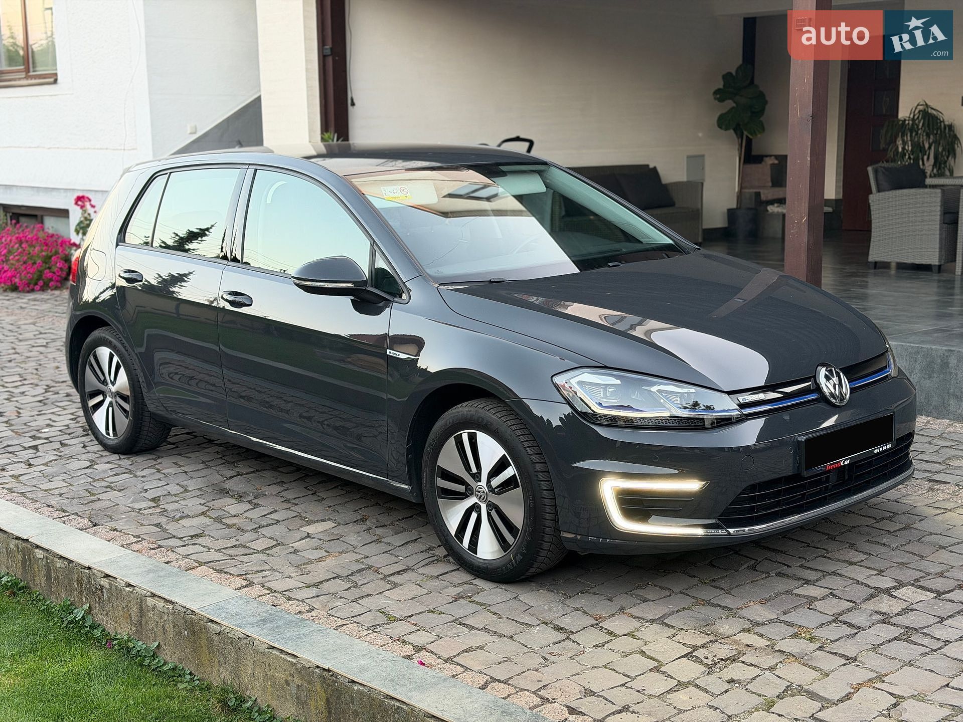 Volkswagen e-Golf 2020 VIN WVWZZZAUZLW912295 фото оголошення 11 з 27