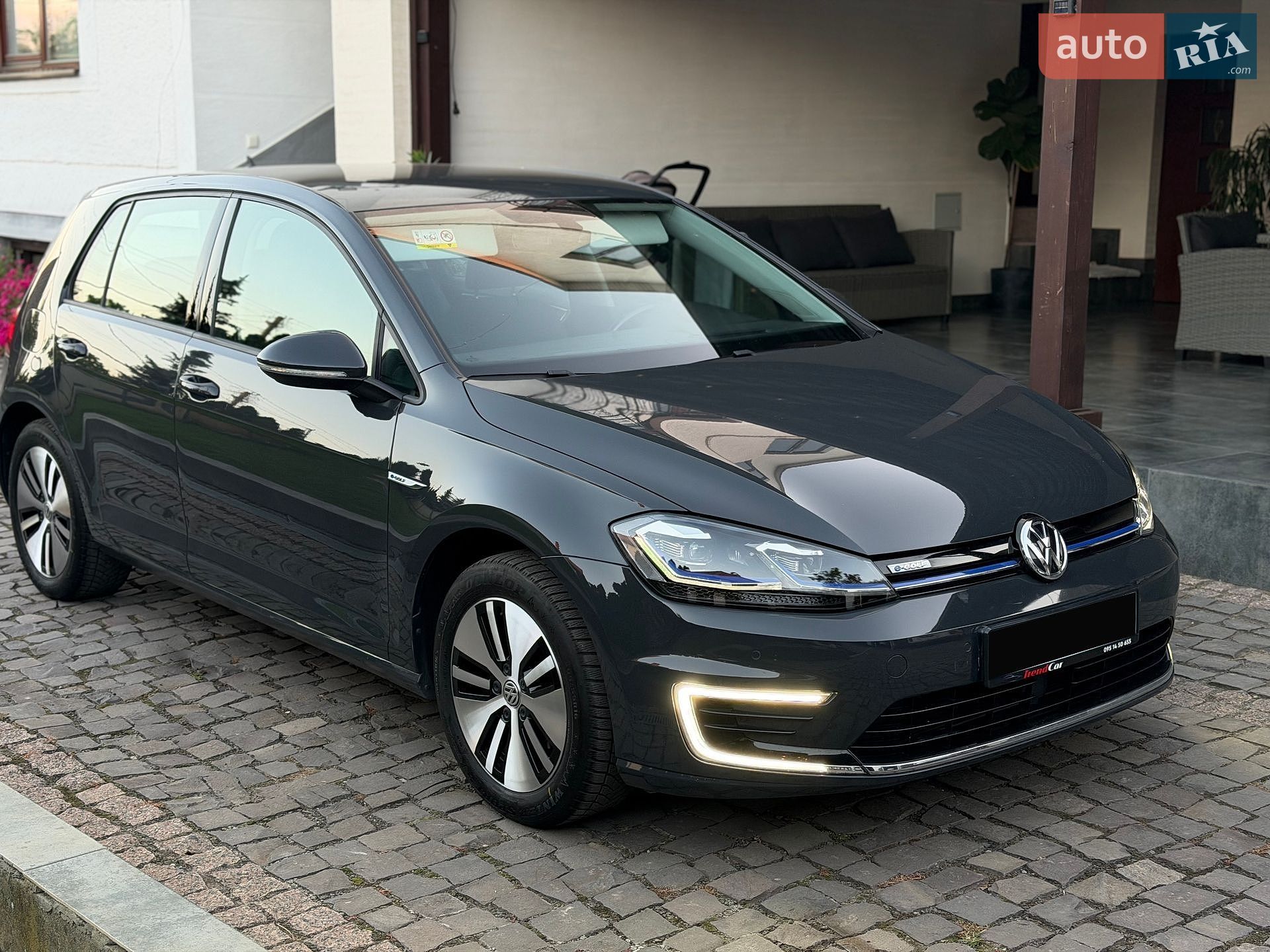 Volkswagen e-Golf 2020 VIN WVWZZZAUZLW912295 фото оголошення 12 з 27