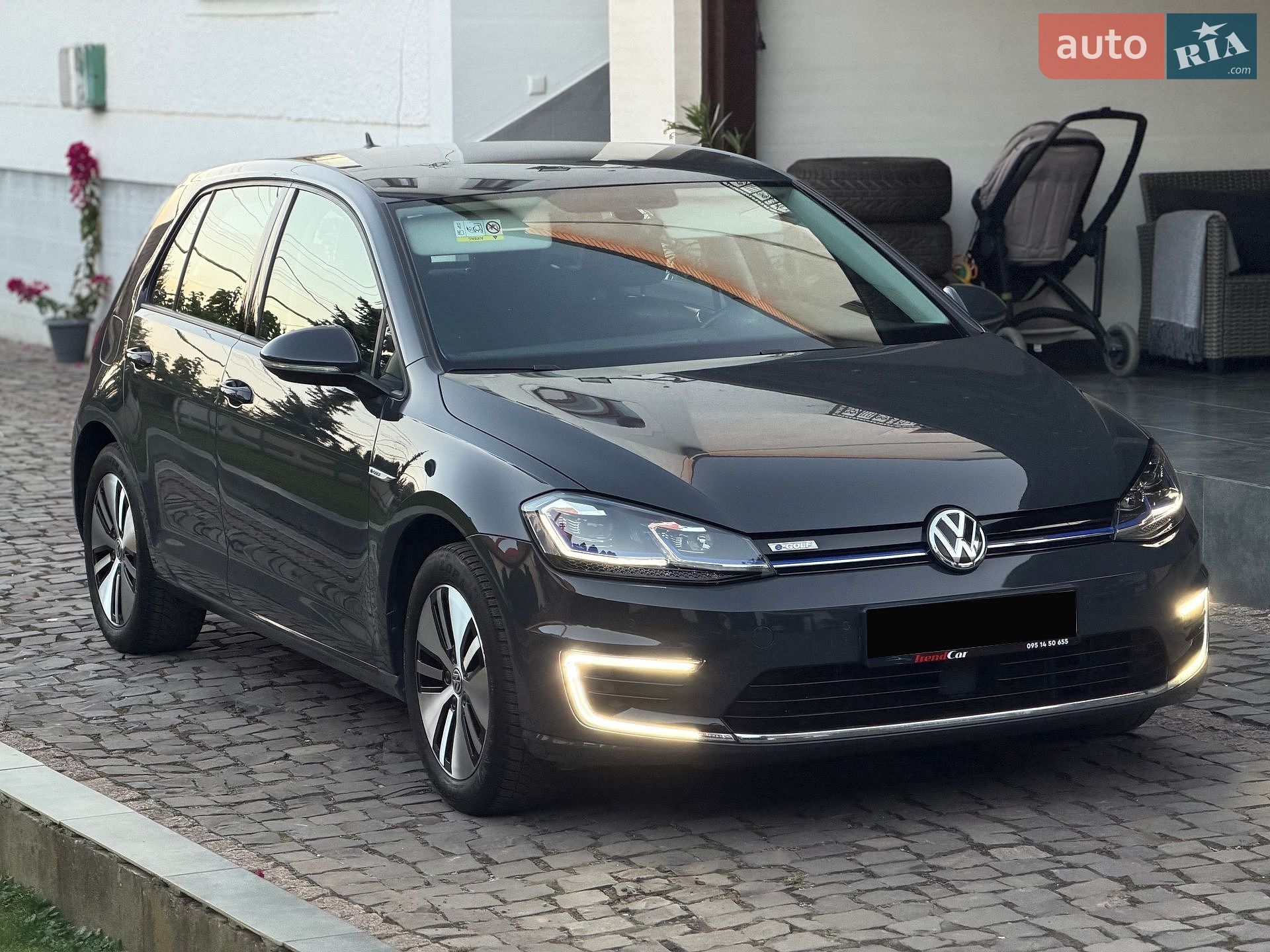 Volkswagen e-Golf 2020 VIN WVWZZZAUZLW912295 фото оголошення 13 з 27