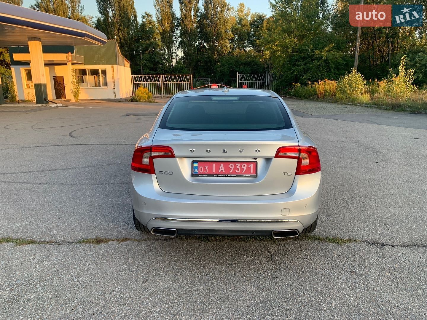 Volvo S60 2018 VIN LYV402TK2JB172805 фото оголошення 4 з 18