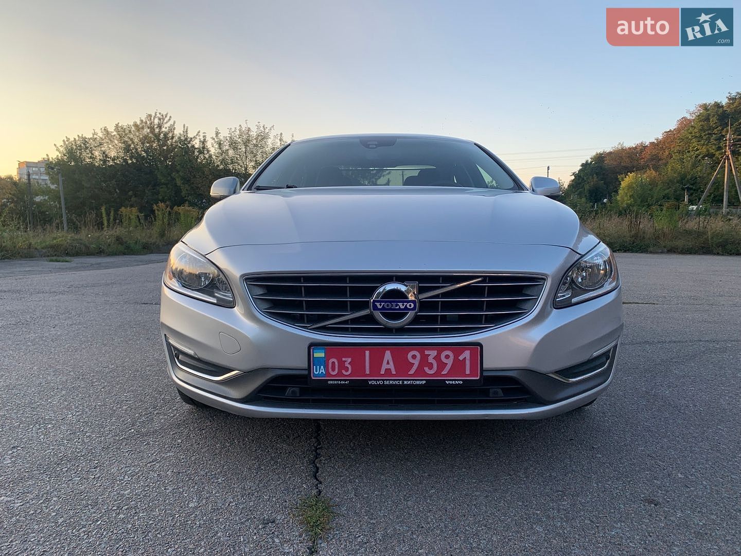 Volvo S60 2018 VIN LYV402TK2JB172805 фото оголошення 8 з 18