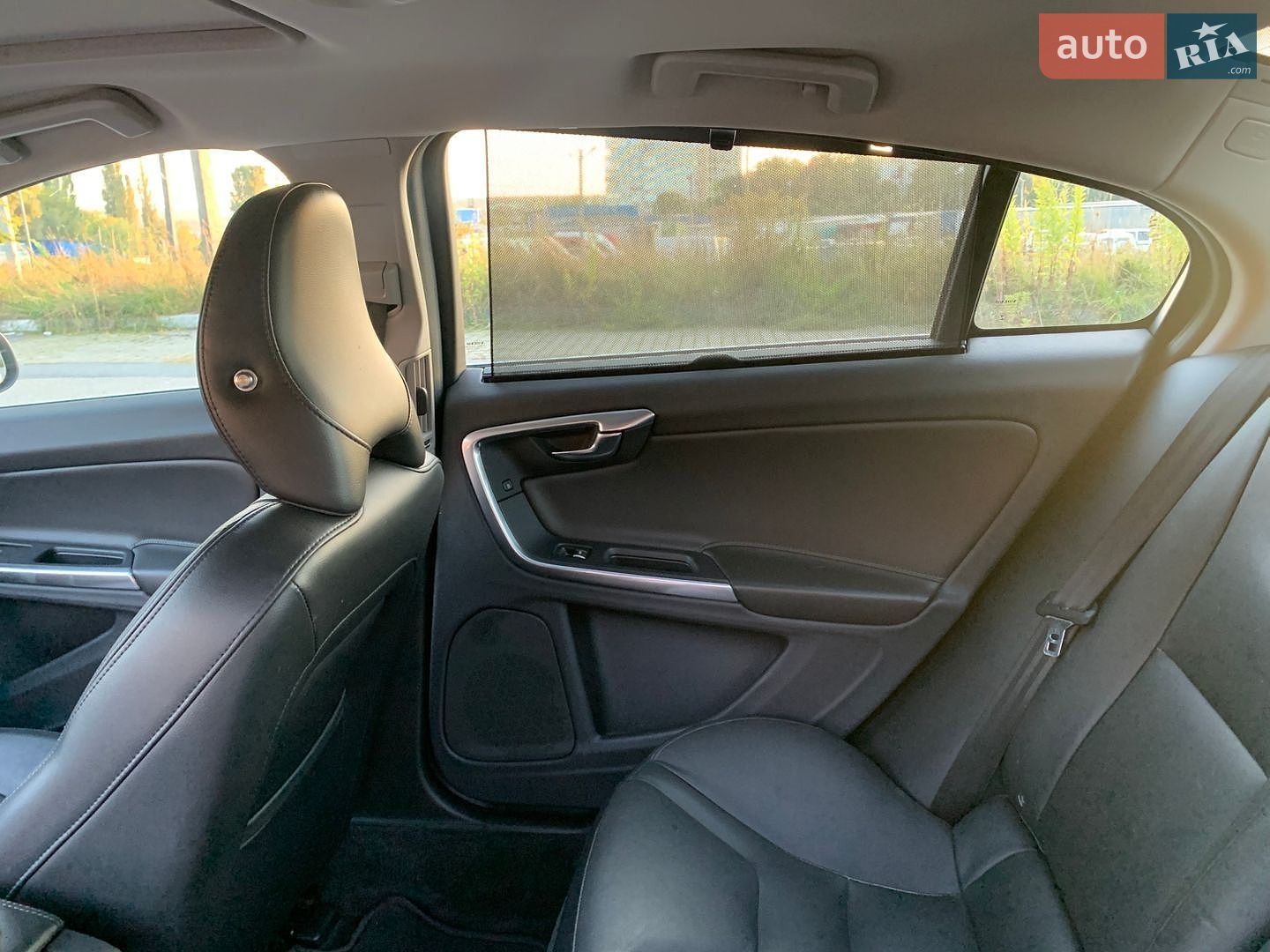 Volvo S60 2018 VIN LYV402TK2JB172805 фото оголошення 15 з 18