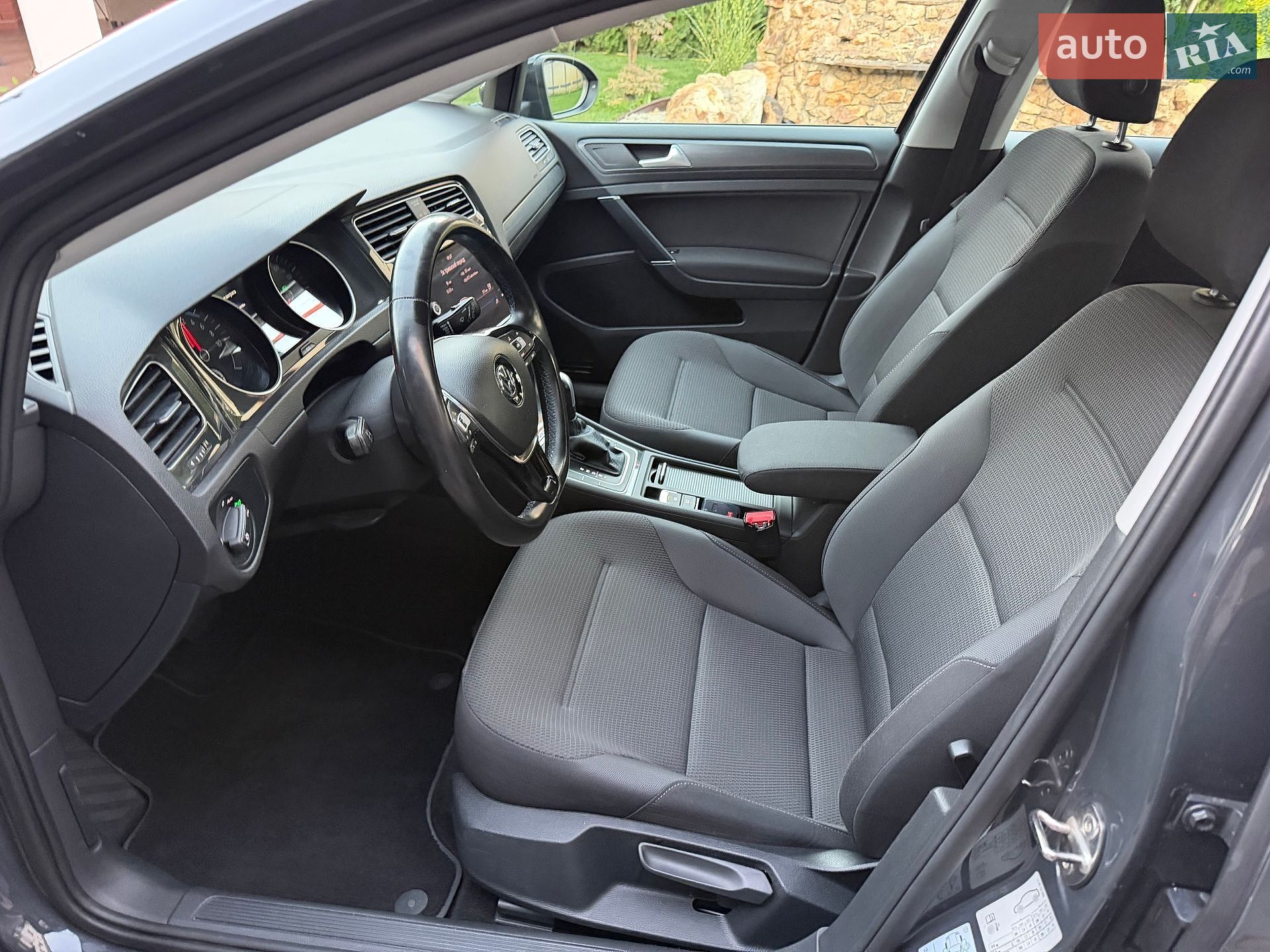 Volkswagen e-Golf 2020 VIN WVWZZZAUZLW912295 фото оголошення 17 з 27