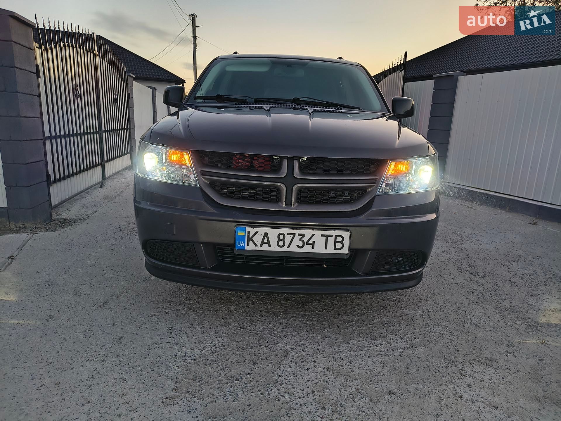 Dodge Journey 2019 VIN 3C4PDCBB3KT872018 фото оголошення 2 з 8