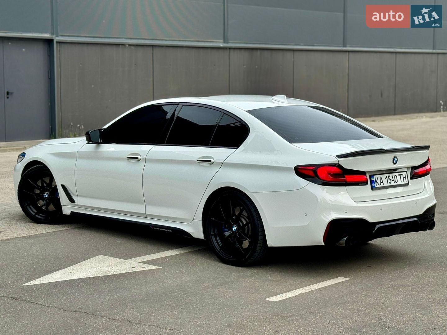 BMW 5 Series 2017 VIN WBAJE5C50JWA94809 фото оголошення 4 з 25