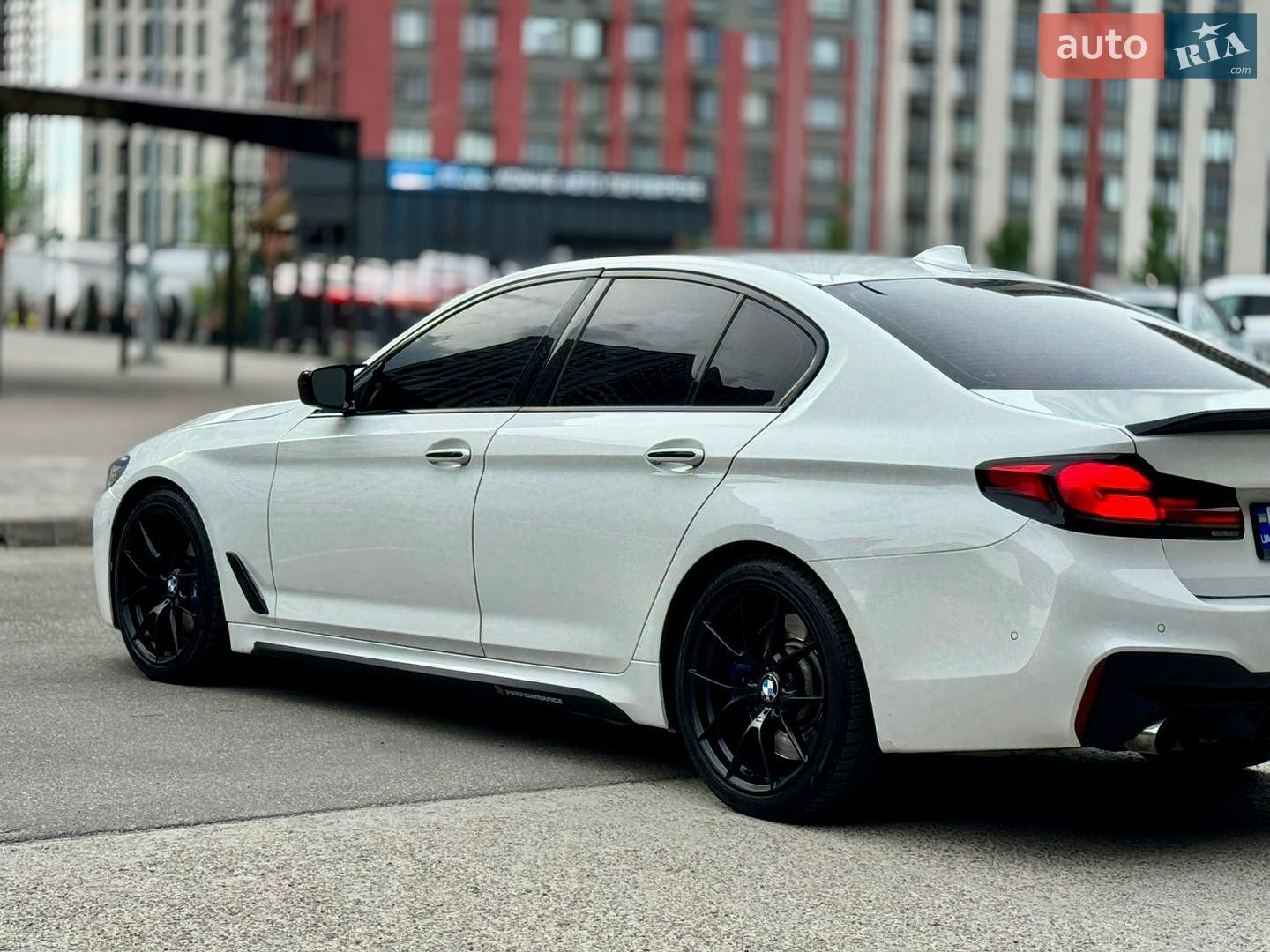 BMW 5 Series 2017 VIN WBAJE5C50JWA94809 фото оголошення 5 з 25