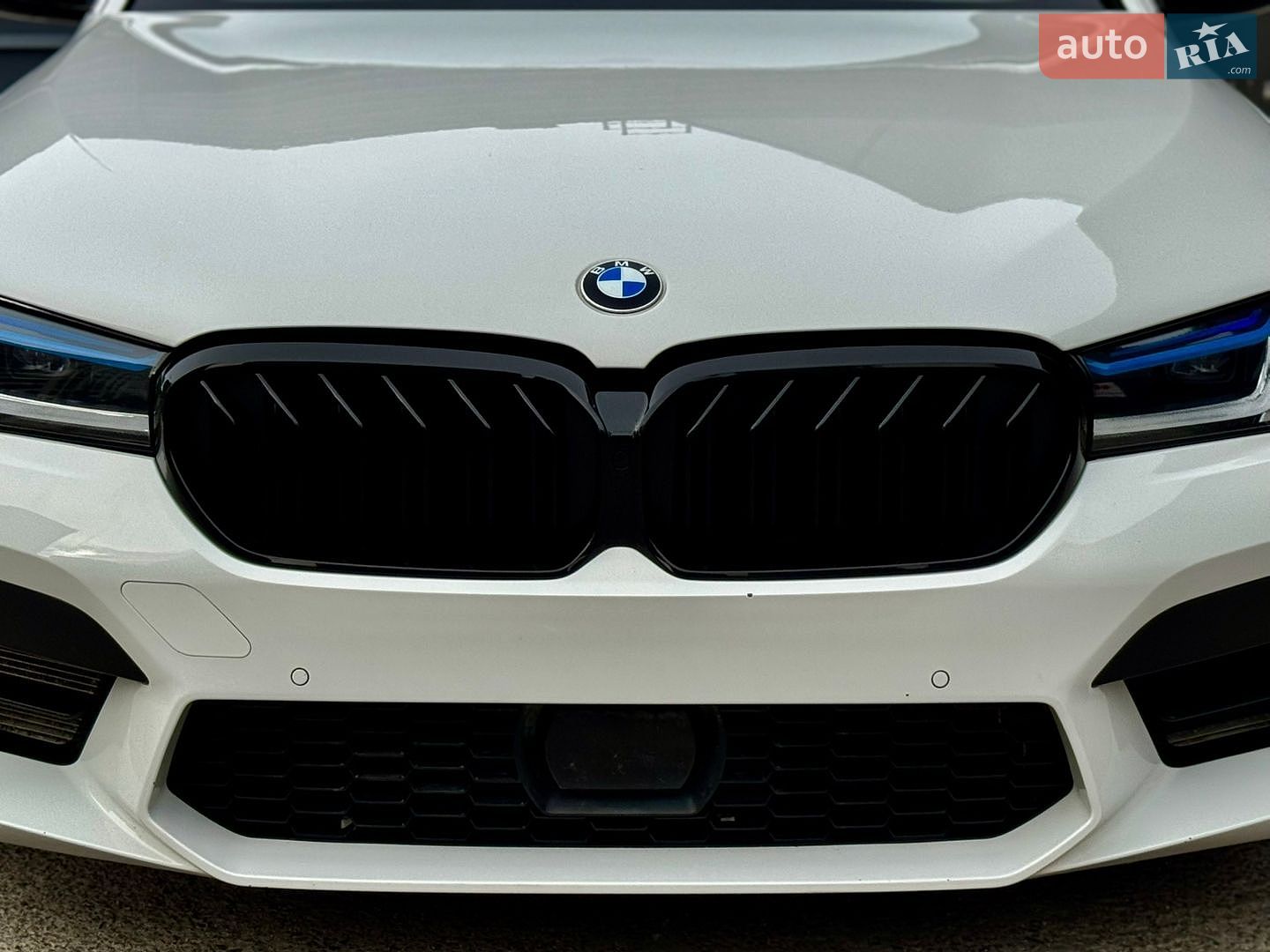 BMW 5 Series 2017 VIN WBAJE5C50JWA94809 фото оголошення 13 з 25