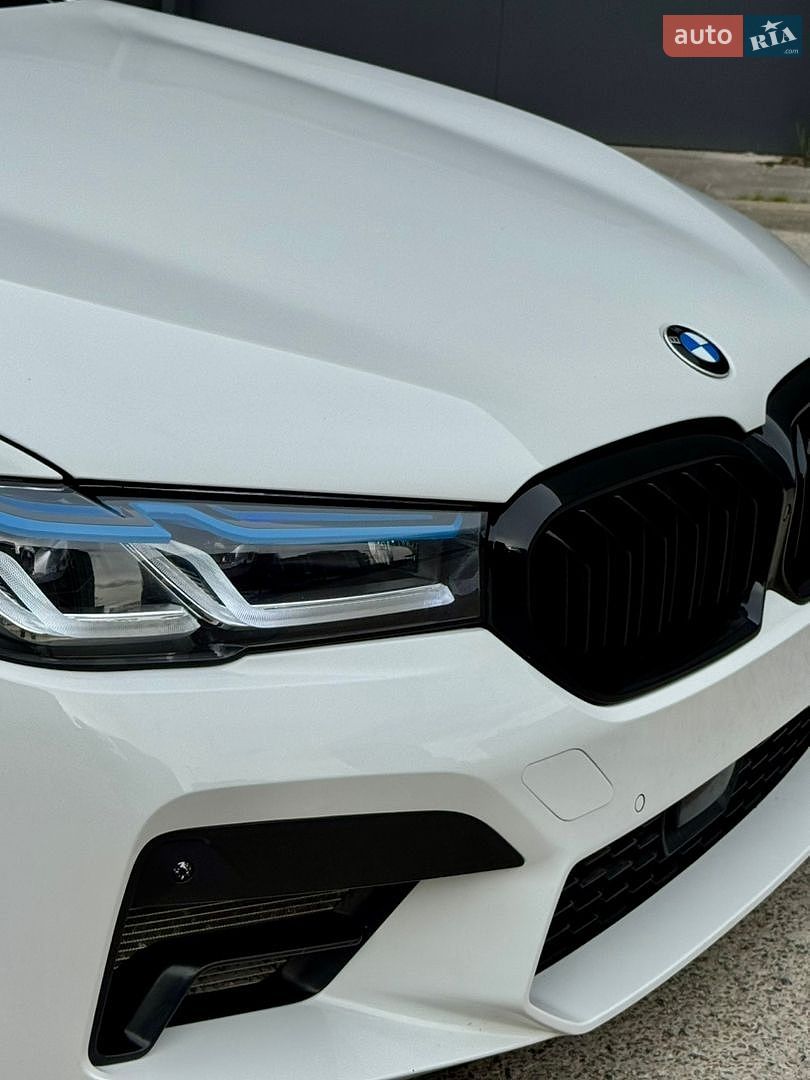 BMW 5 Series 2017 VIN WBAJE5C50JWA94809 фото оголошення 12 з 25