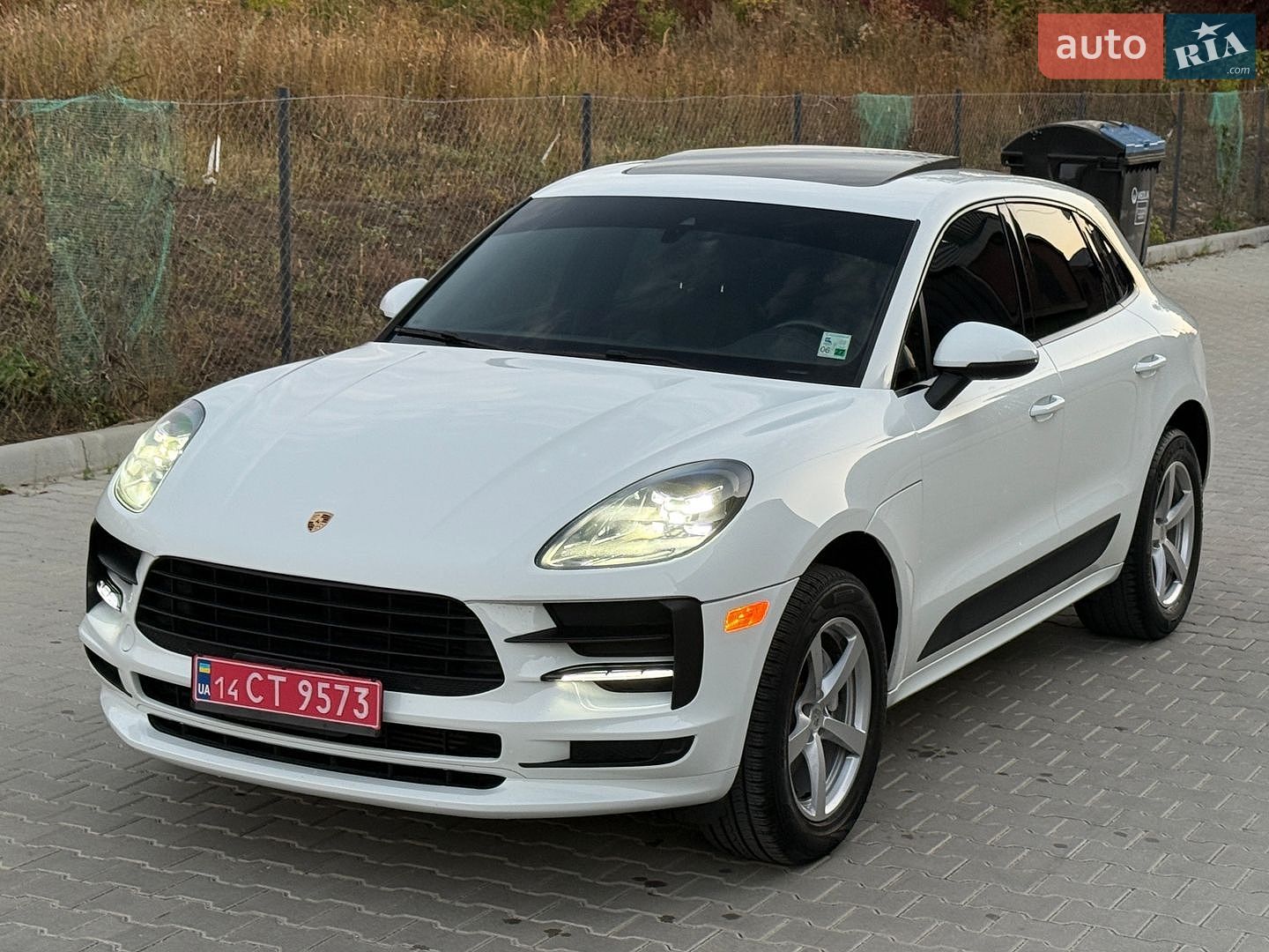 Porsche Macan 2020 VIN WP1AA2A50LLB03850 фото оголошення 7 з 38