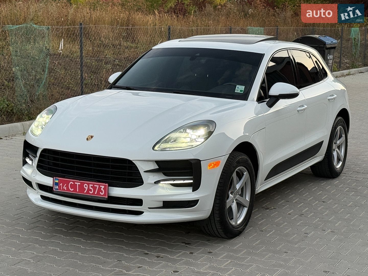 Porsche Macan 2020 VIN WP1AA2A50LLB03850 фото оголошення 8 з 38