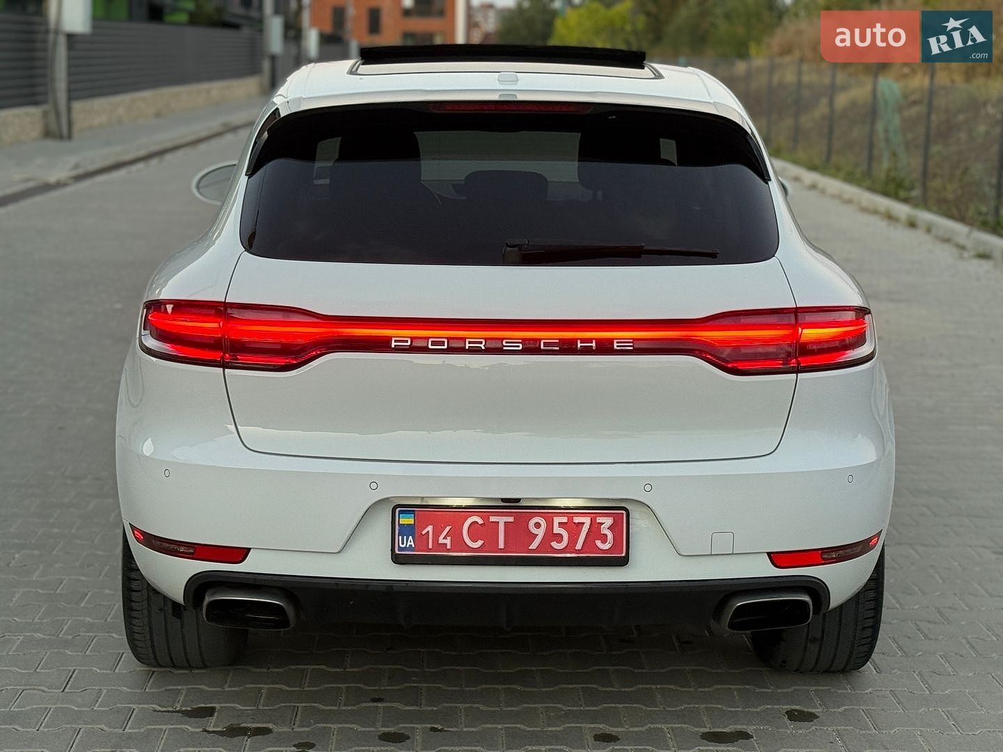 Porsche Macan 2020 VIN WP1AA2A50LLB03850 фото оголошення 13 з 38