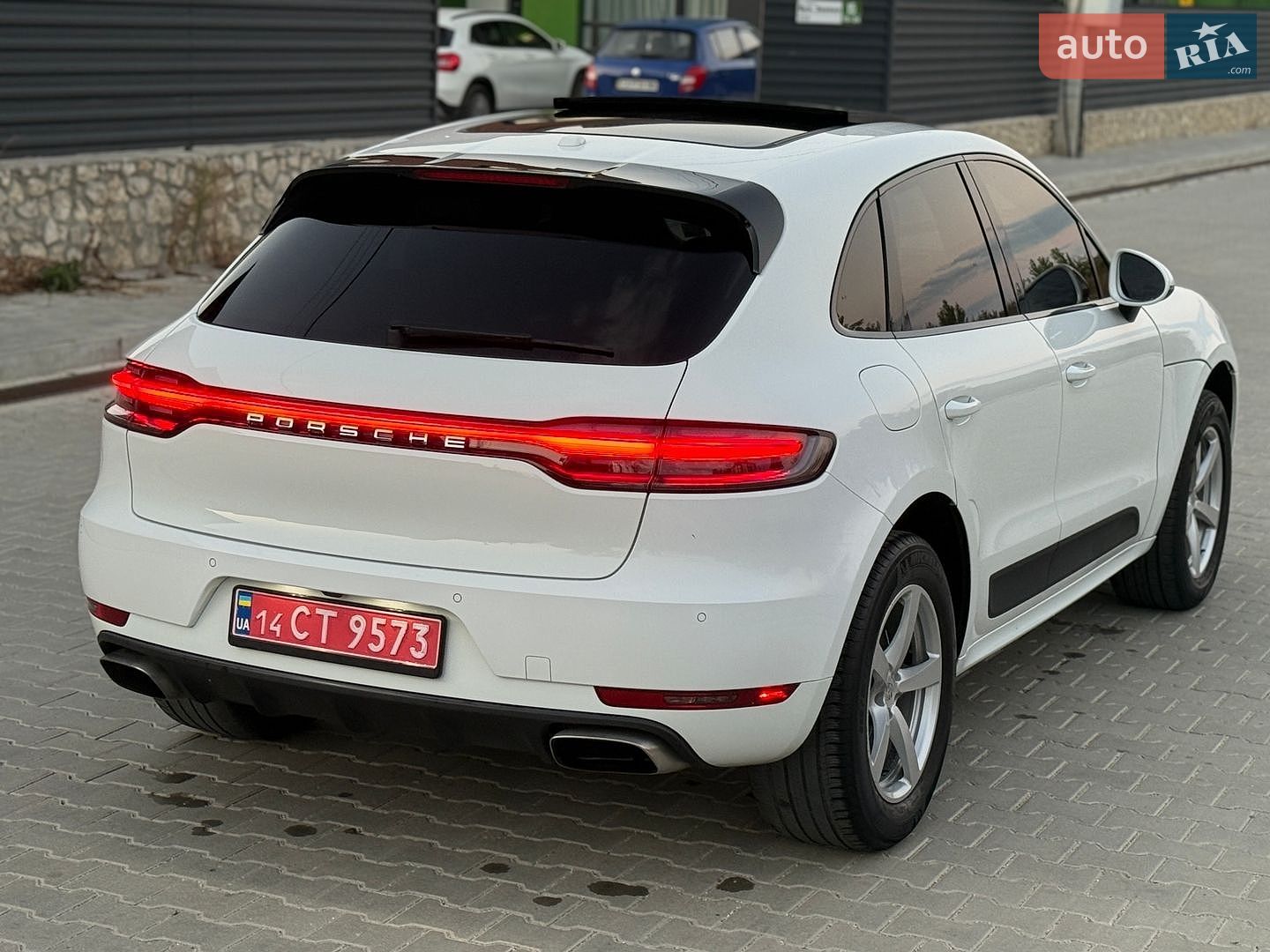 Porsche Macan 2020 VIN WP1AA2A50LLB03850 фото оголошення 14 з 38