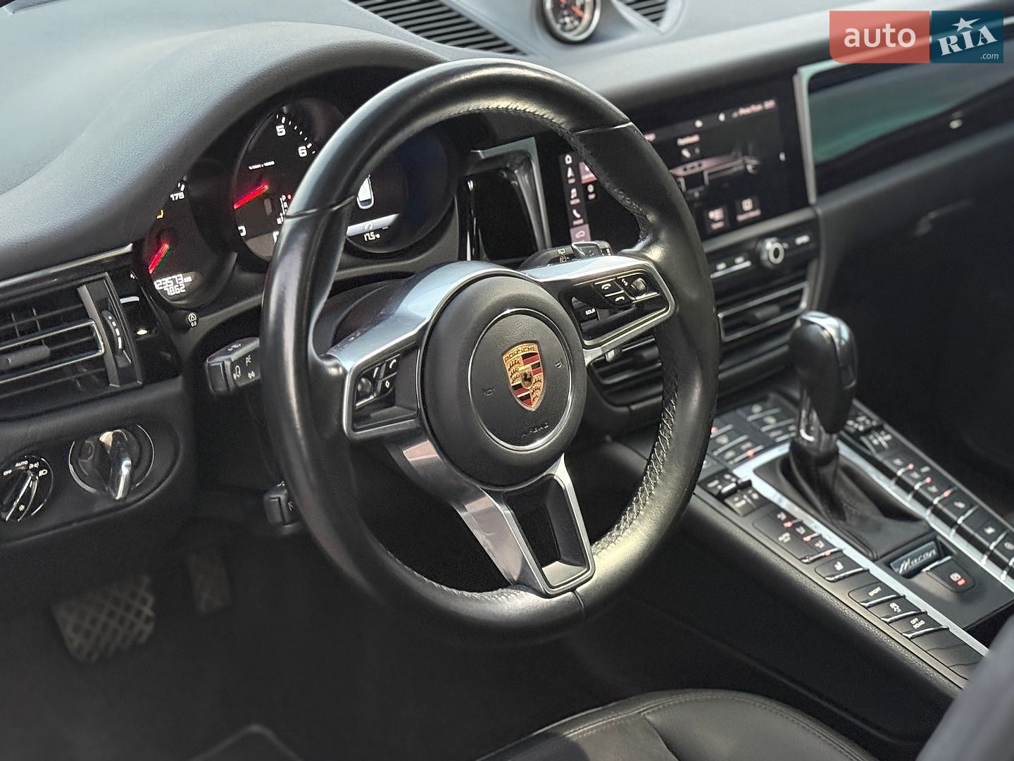 Porsche Macan 2020 VIN WP1AA2A50LLB03850 фото оголошення 20 з 38