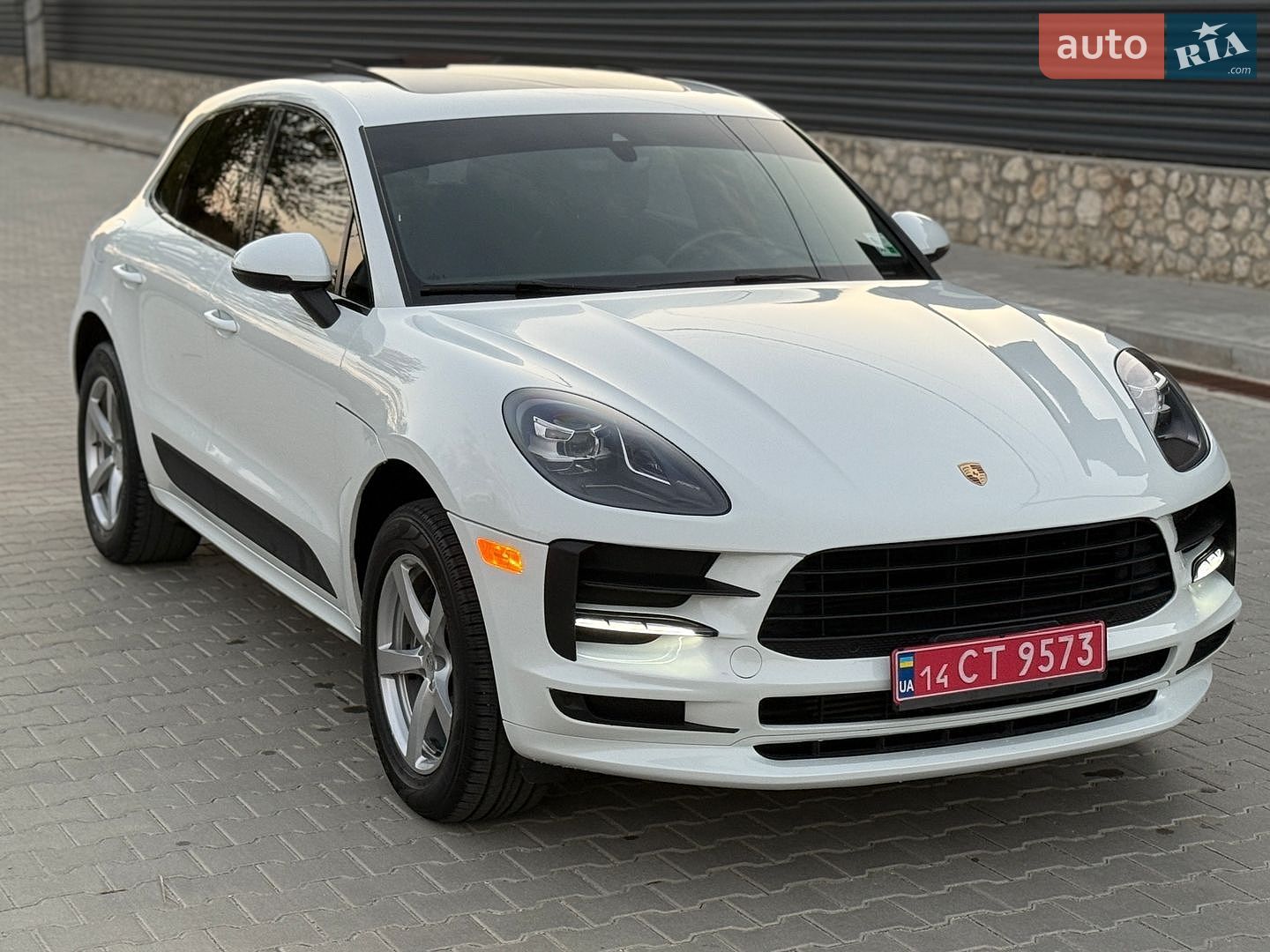 Porsche Macan 2020 VIN WP1AA2A50LLB03850 фото оголошення 34 з 38