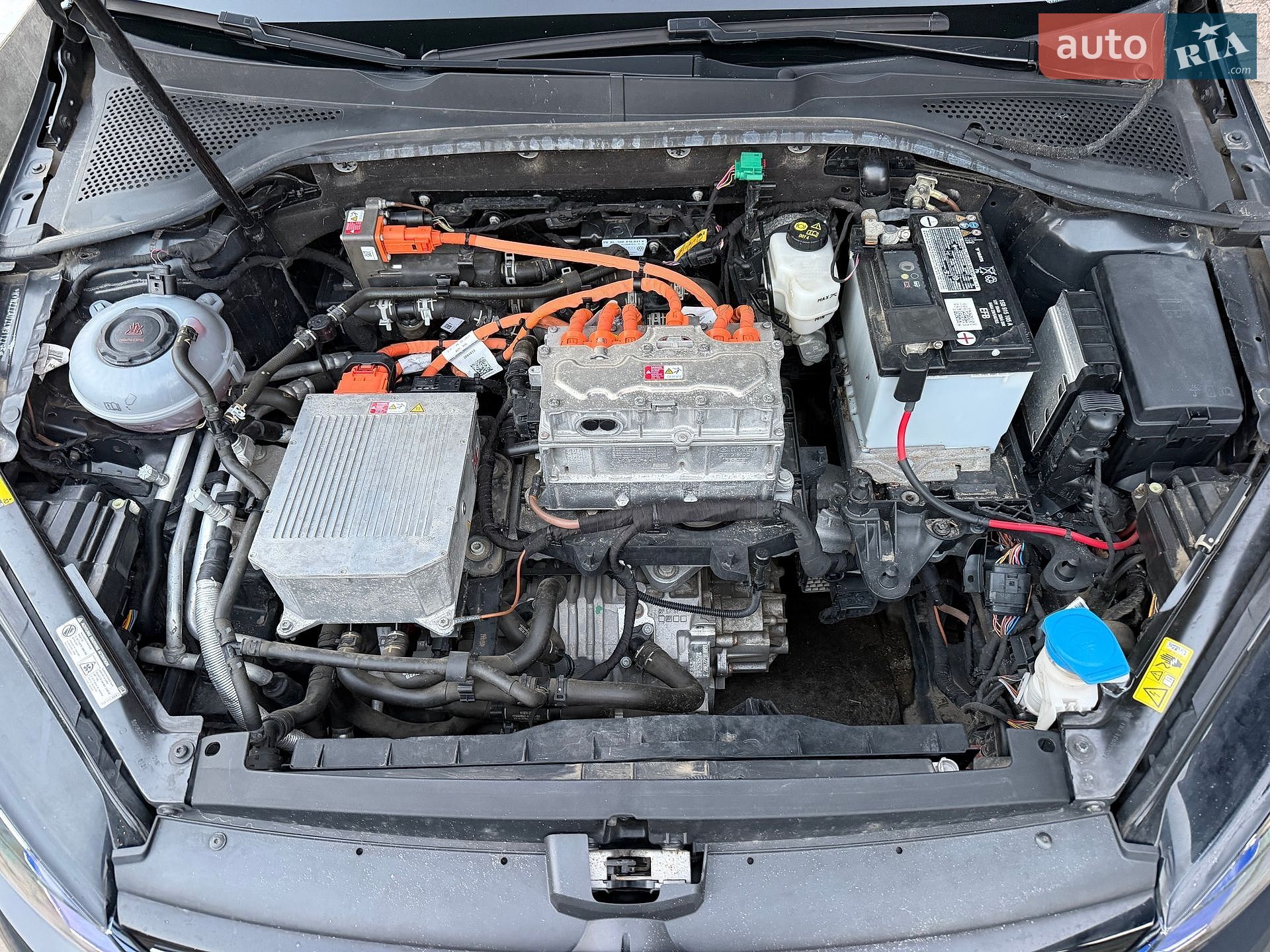 Volkswagen e-Golf 2020 VIN WVWZZZAUZLW912295 фото оголошення 25 з 27