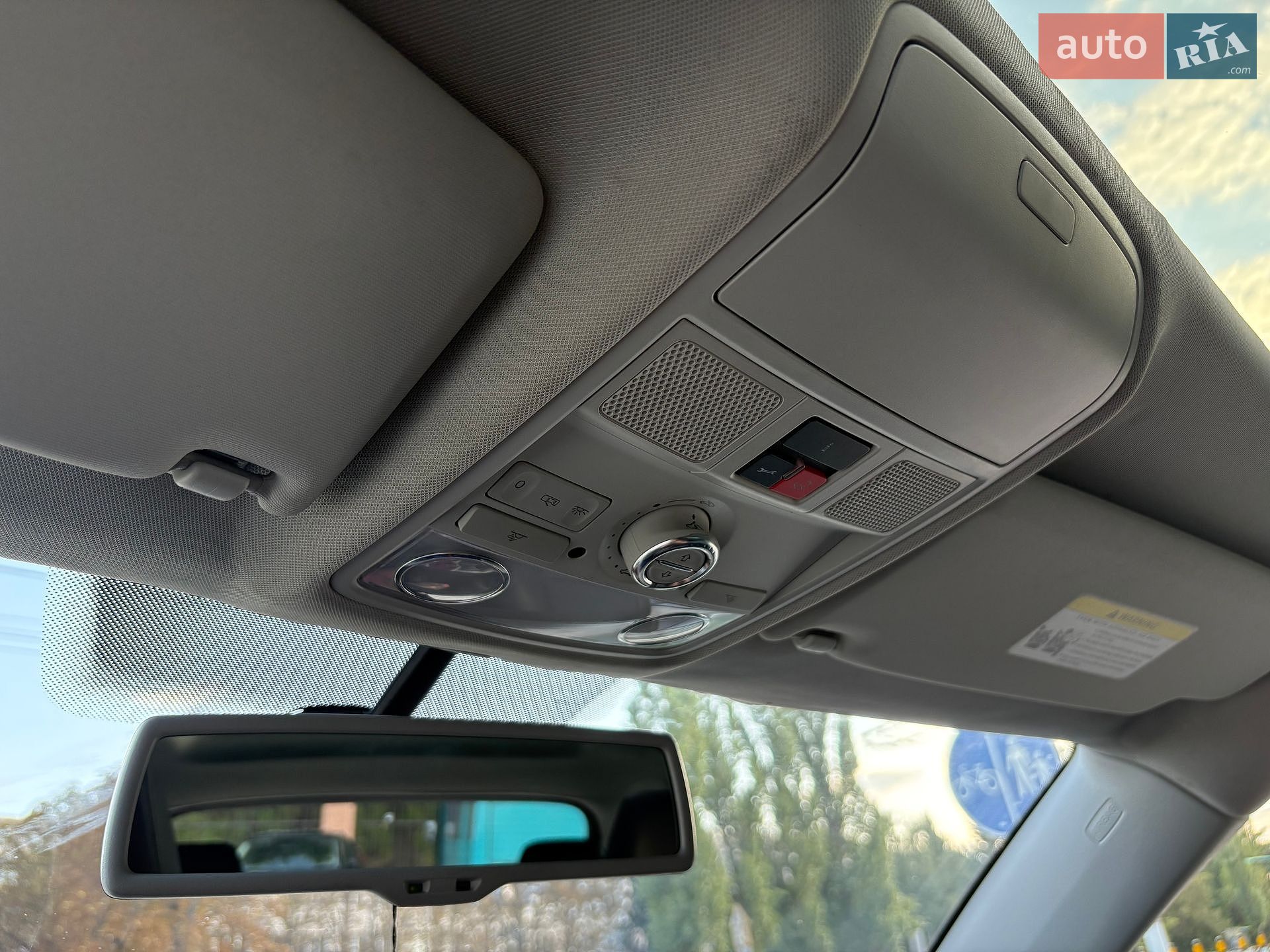 Volkswagen Tiguan 2015 VIN WVGBV7AX3GW524213 фото оголошення 7 з 20