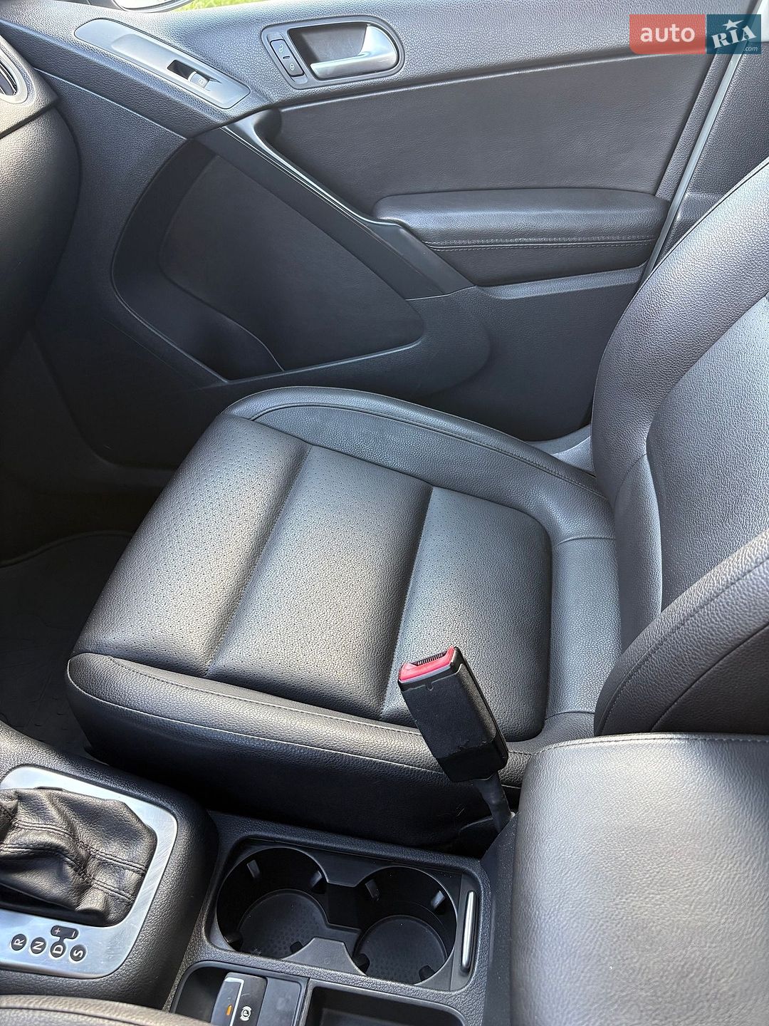 Volkswagen Tiguan 2015 VIN WVGBV7AX3GW524213 фото оголошення 8 з 20