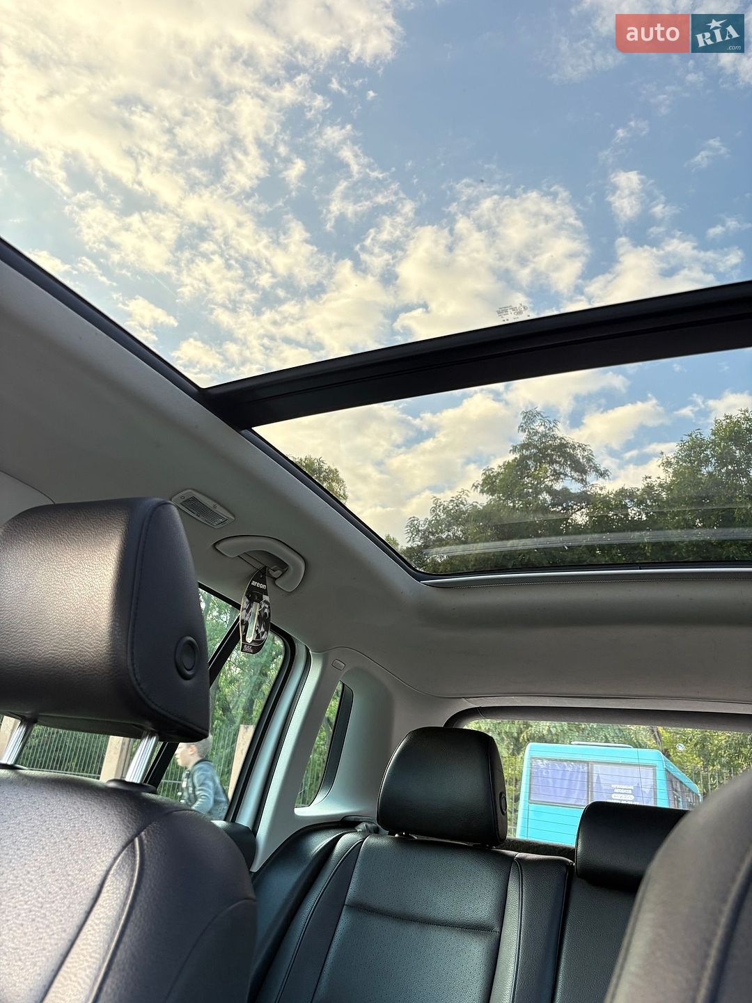Volkswagen Tiguan 2015 VIN WVGBV7AX3GW524213 фото оголошення 10 з 20