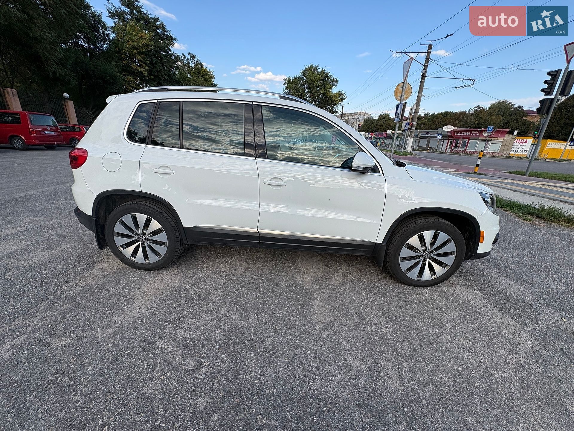Volkswagen Tiguan 2015 VIN WVGBV7AX3GW524213 фото оголошення 5 з 20