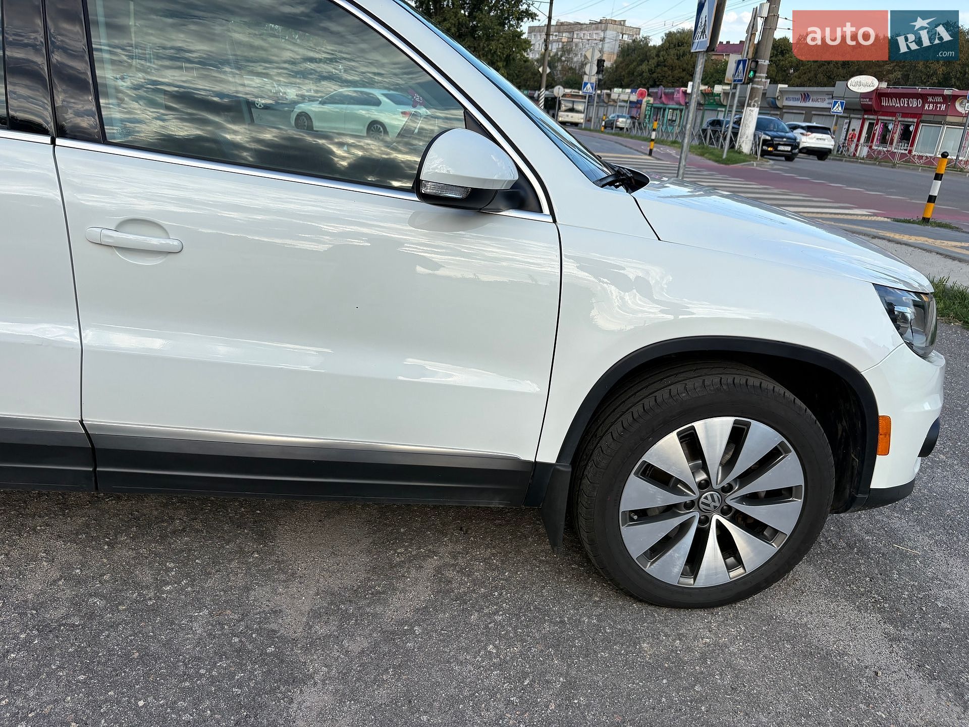 Volkswagen Tiguan 2015 VIN WVGBV7AX3GW524213 фото оголошення 19 з 20