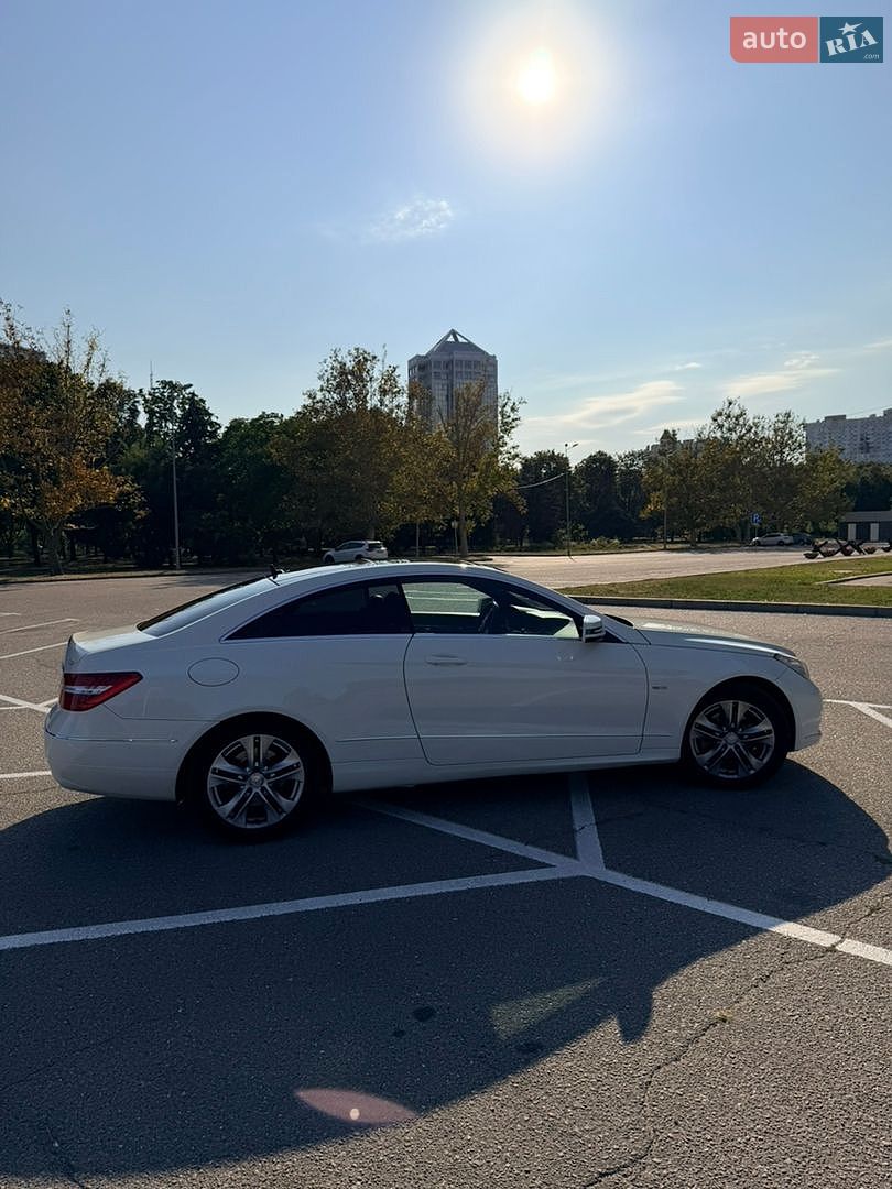 Mercedes-Benz E-Class 2011 VIN WDD2073471F111202 фото оголошення 4 з 31