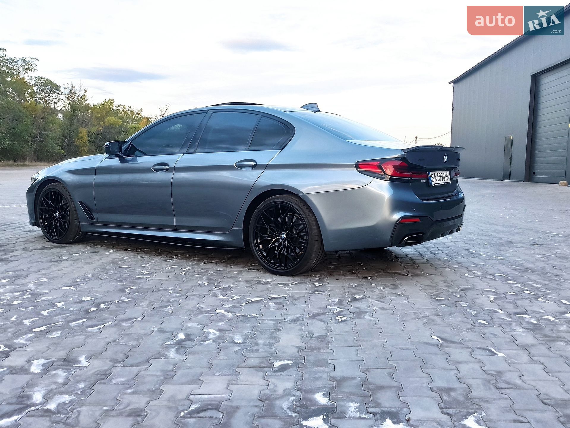 BMW 5 Series 2018 VIN WBAJE7C59KWW10059 фото оголошення 5 з 23