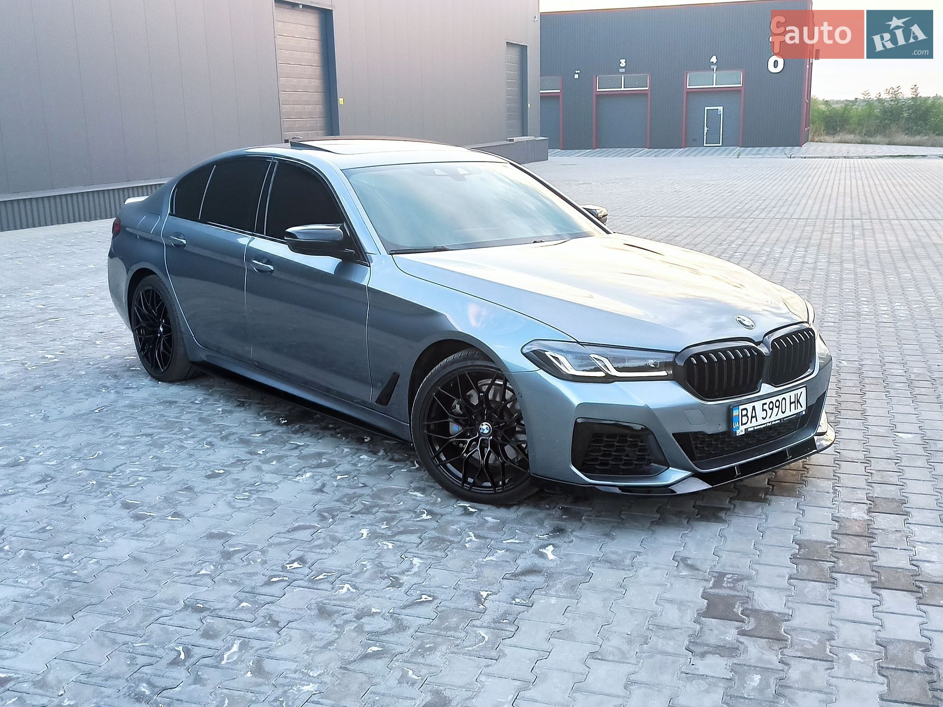 BMW 5 Series 2018 VIN WBAJE7C59KWW10059 фото оголошення 9 з 23