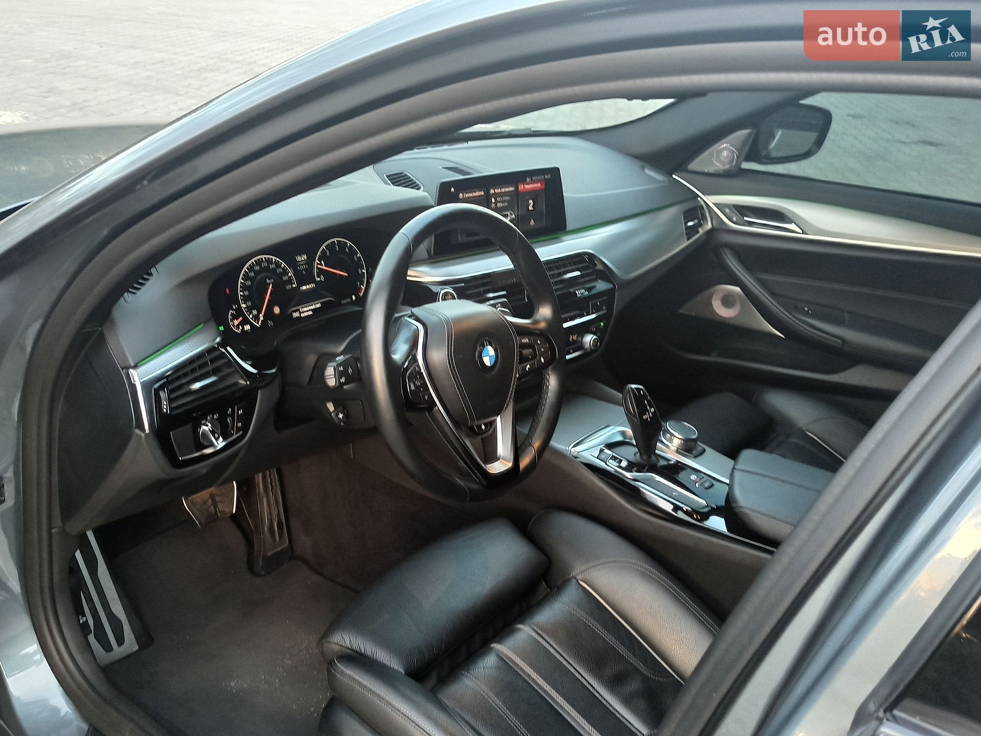 BMW 5 Series 2018 VIN WBAJE7C59KWW10059 фото оголошення 12 з 23