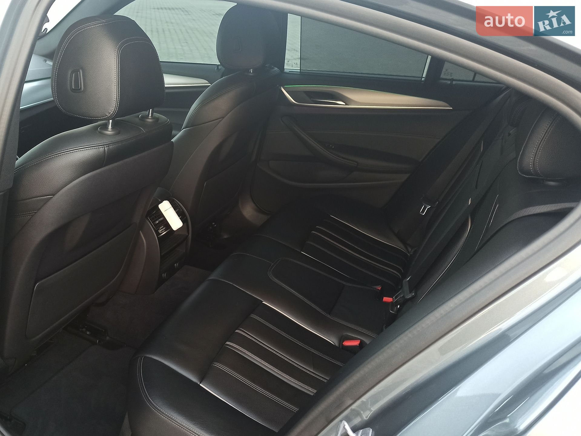 BMW 5 Series 2018 VIN WBAJE7C59KWW10059 фото оголошення 15 з 23