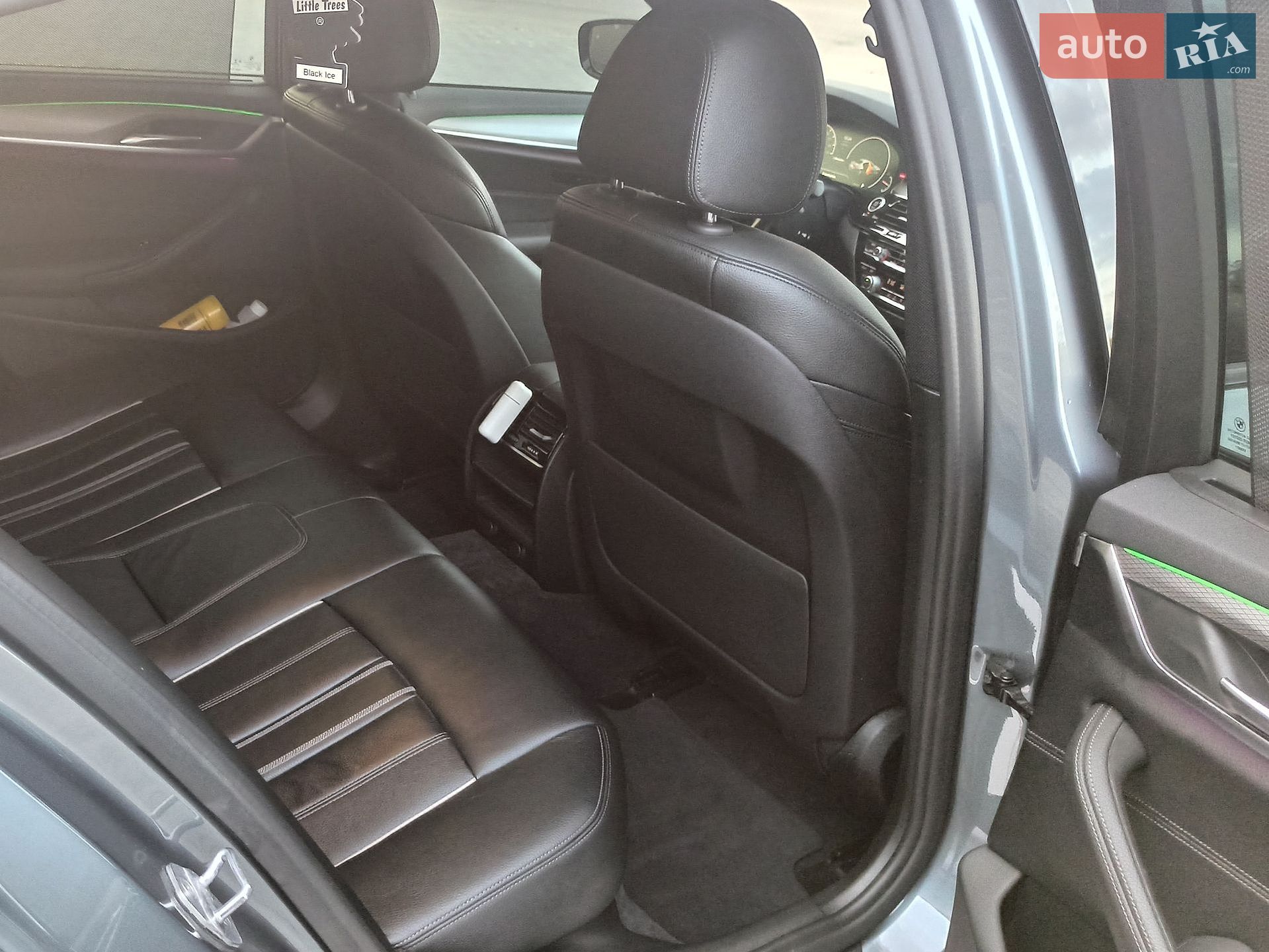 BMW 5 Series 2018 VIN WBAJE7C59KWW10059 фото оголошення 16 з 23