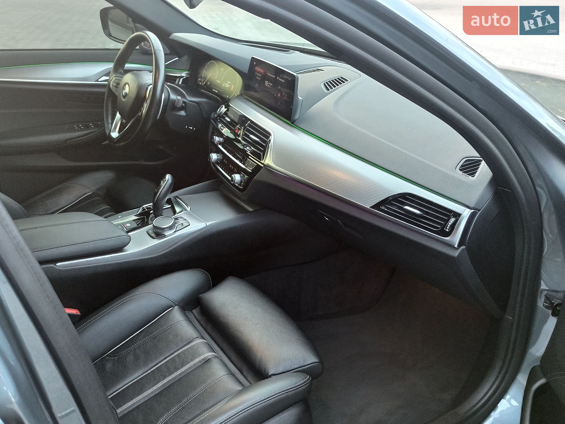 BMW 5 Series 2018 VIN WBAJE7C59KWW10059 фото оголошення 17 з 23
