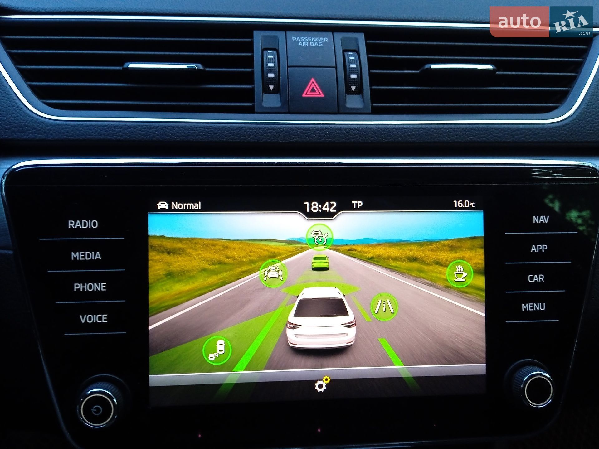 Skoda Superb 2020 VIN TMBJW7NP2L7059130 фото оголошення 43 з 51