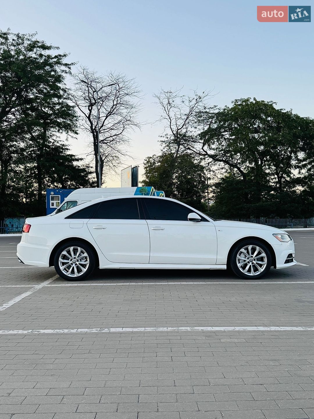 Audi A6 2018 VIN WAUC8AFC4JN032450 фото оголошення 5 з 27